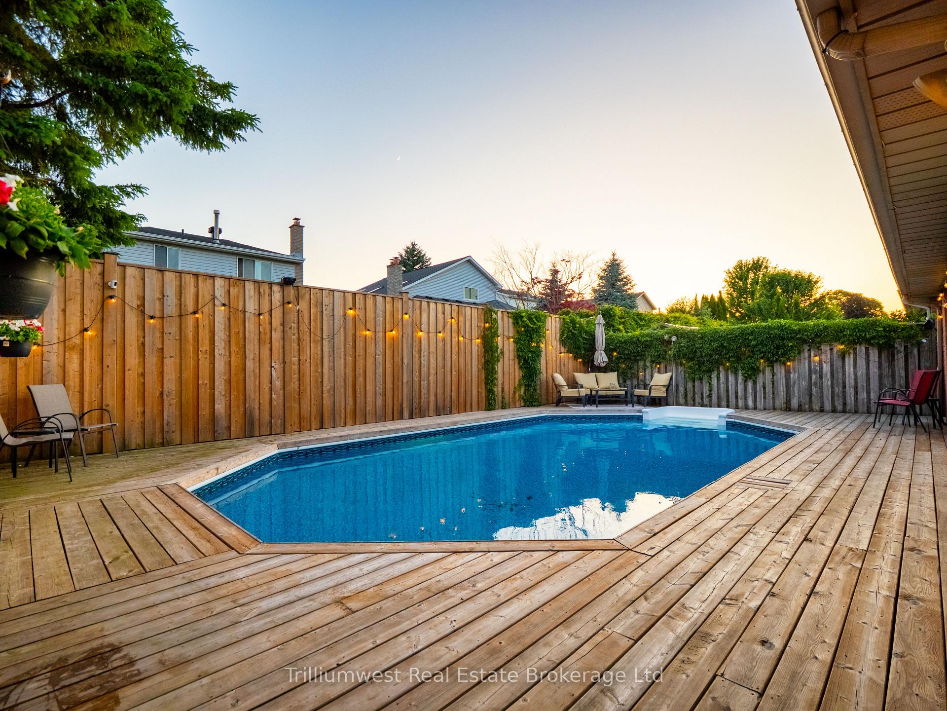 Photo 1 of 55 Summerhill Crescent, Kitchener — HOMEH