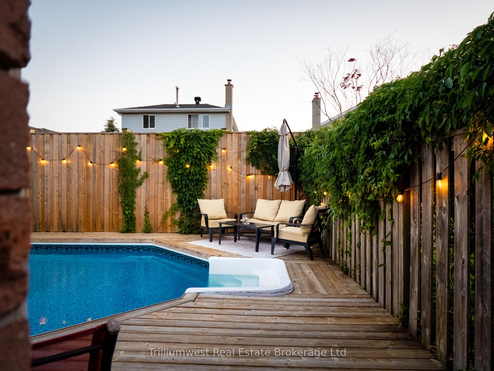 Photo 2 of 55 Summerhill Crescent, Kitchener — HOMEH