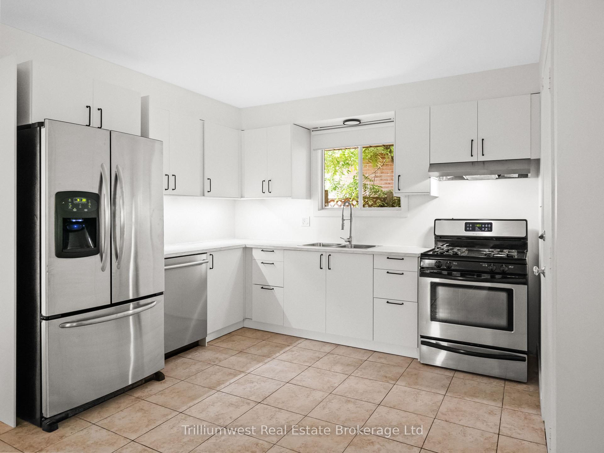 Photo 6 of 55 Summerhill Crescent, Kitchener — HOMEH