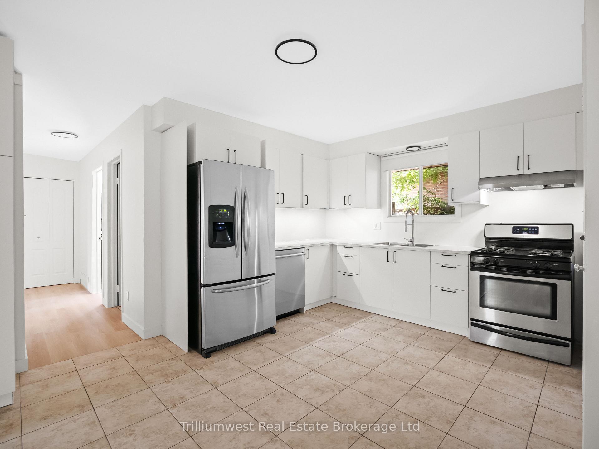Photo 15 of 55 Summerhill Crescent, Kitchener — HOMEH