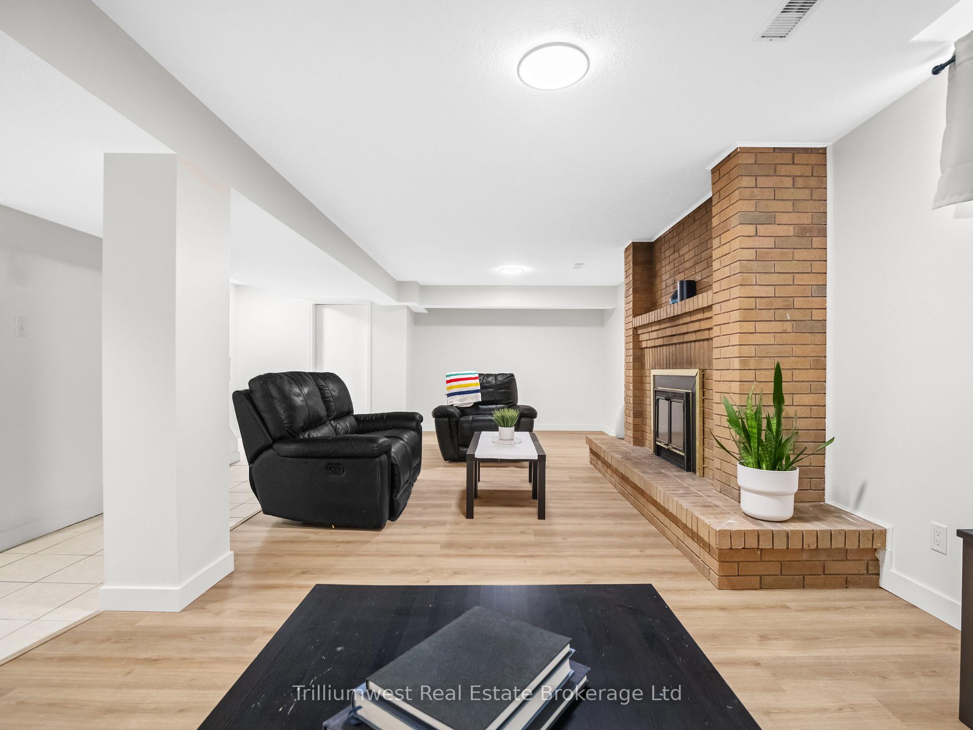 Photo 28 of 55 Summerhill Crescent, Kitchener — HOMEH