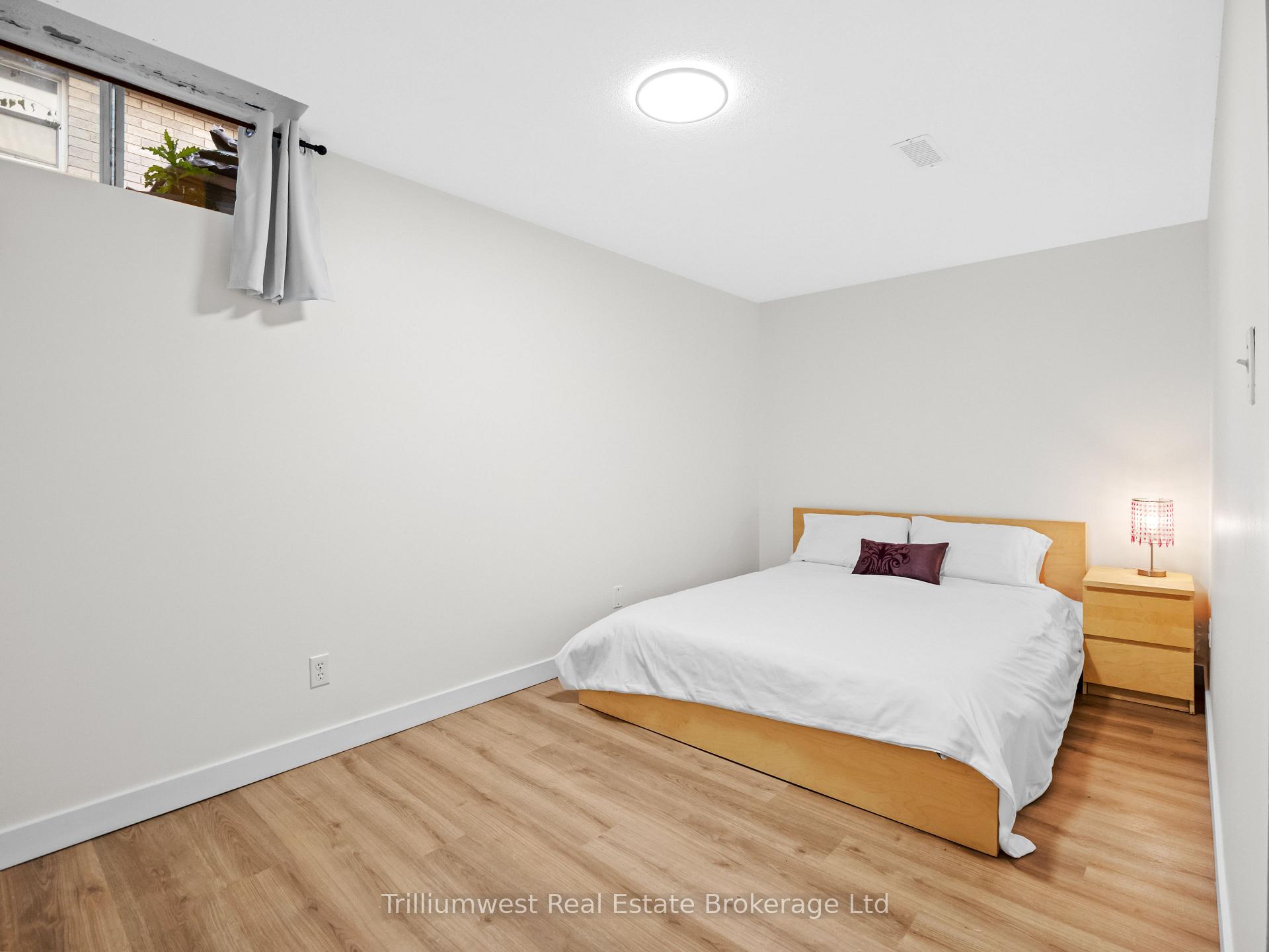 Photo 33 of 55 Summerhill Crescent, Kitchener — HOMEH