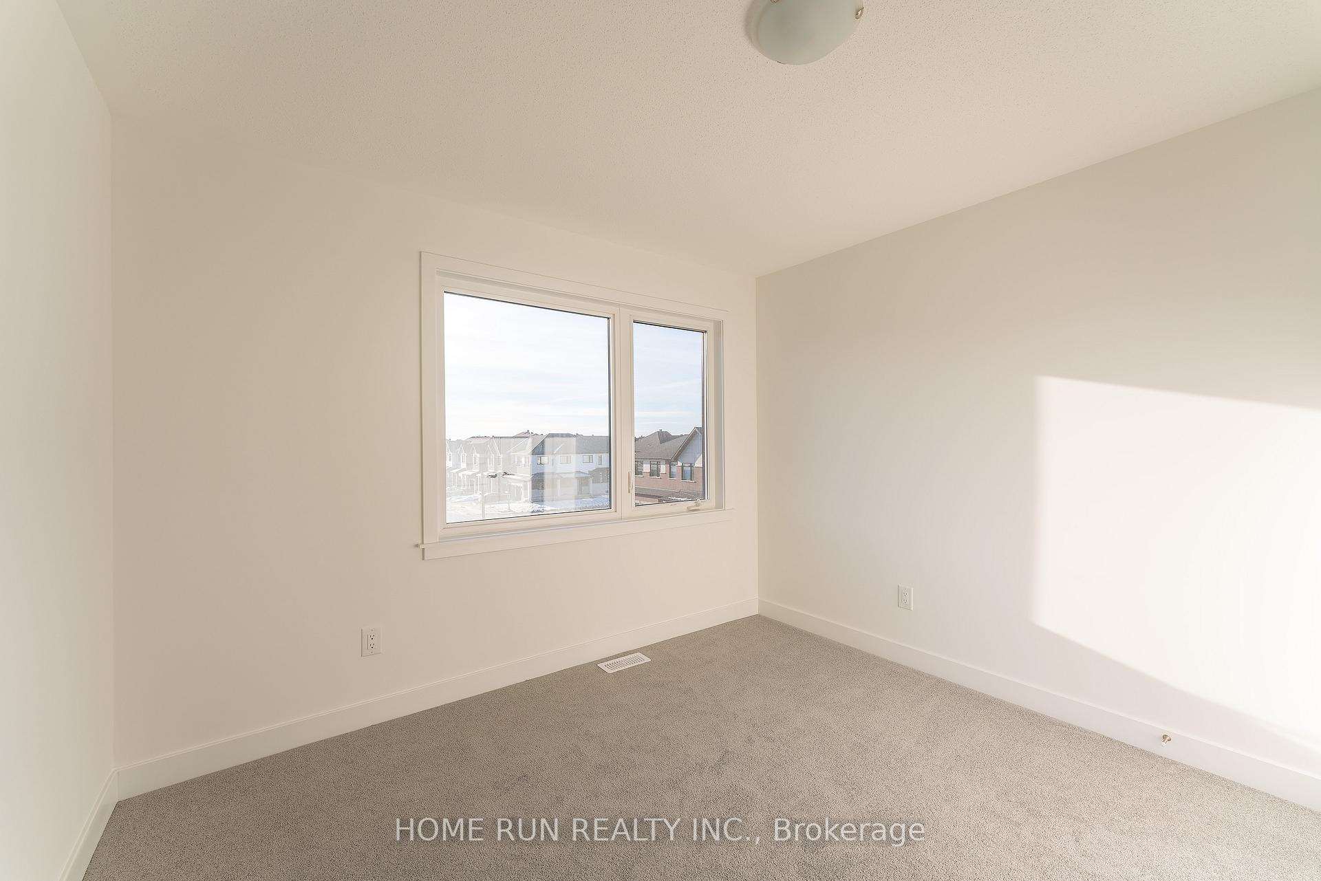 Photo 8 of 51 Arinto Place, Ottawa, Kanata - Emerald Meadows/Trailwest — HOMEH