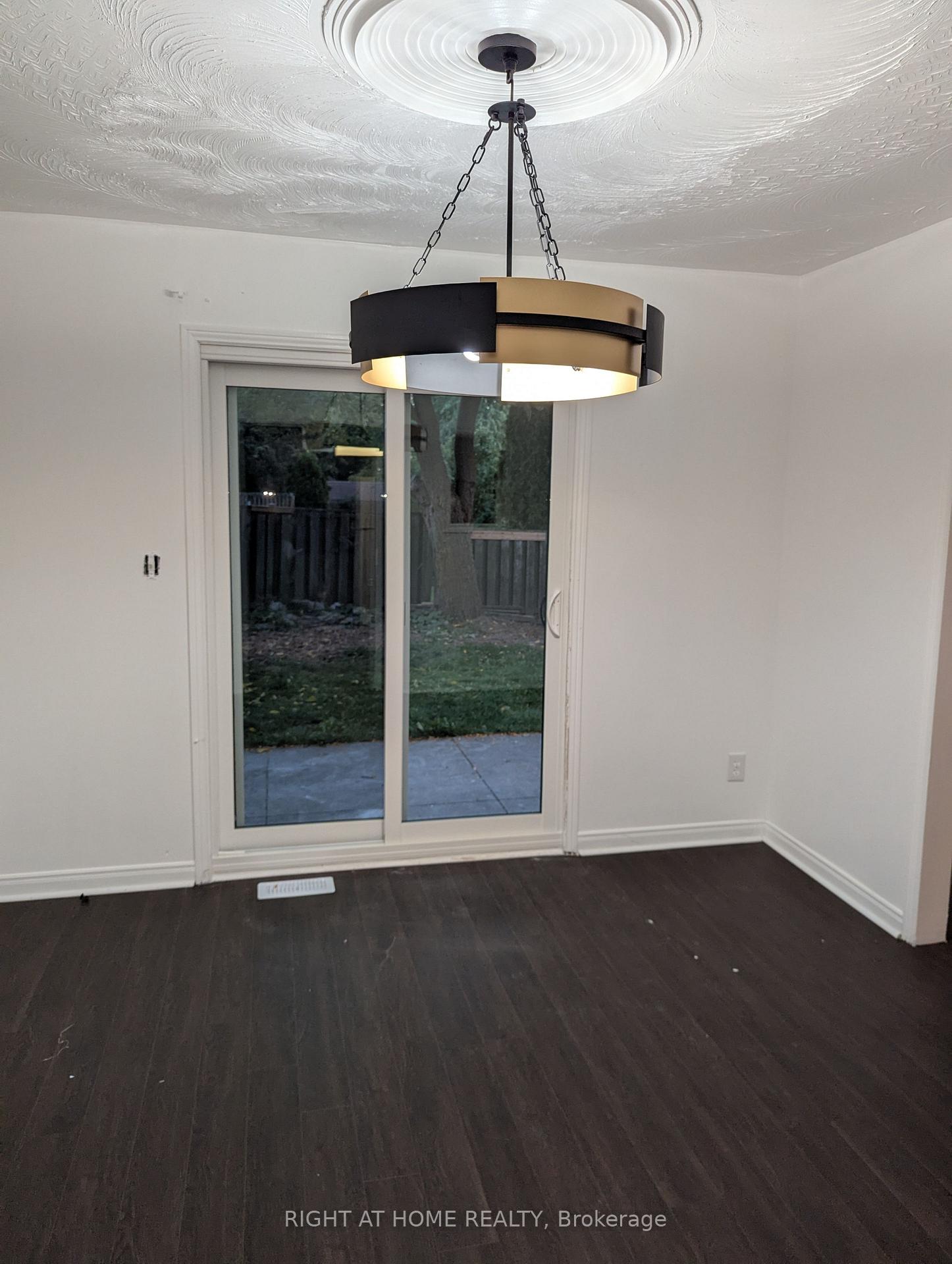 Photo 13 of 73 Skyview Drive, Hamilton, Falkirk — HOMEH