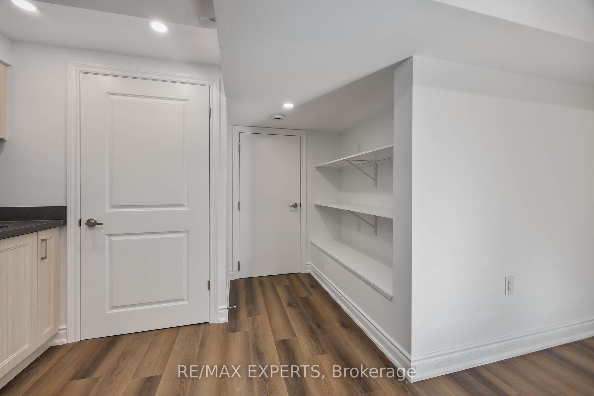 Photo 16 of 136 Holm Crescent, Markham, Aileen-Willowbrook — HOMEH