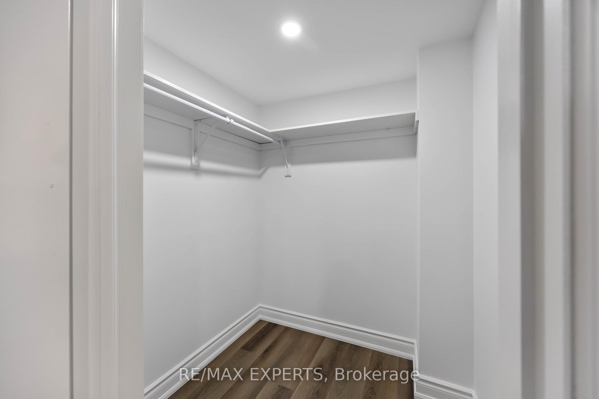 Photo 22 of 136 Holm Crescent, Markham, Aileen-Willowbrook — HOMEH