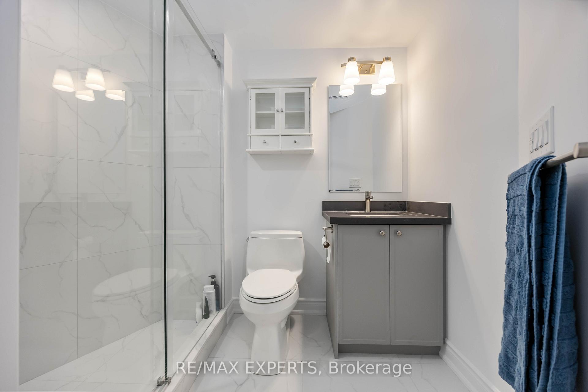 Photo 23 of 136 Holm Crescent, Markham, Aileen-Willowbrook — HOMEH