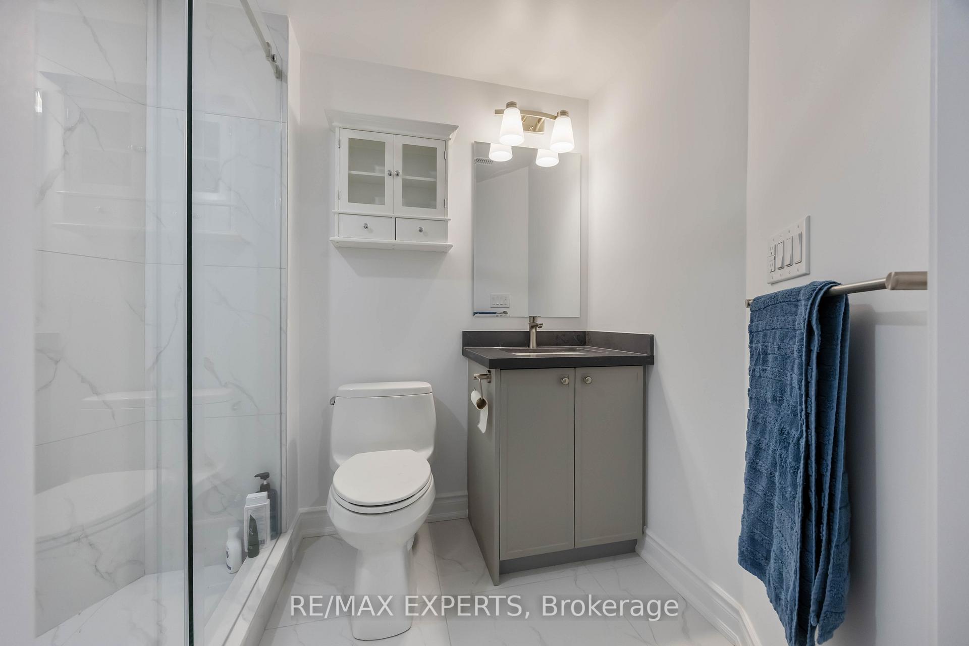 Photo 25 of 136 Holm Crescent, Markham, Aileen-Willowbrook — HOMEH