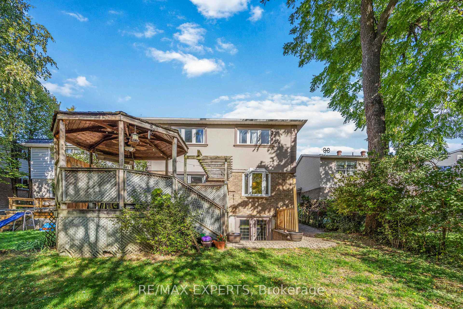 Photo 29 of 136 Holm Crescent, Markham, Aileen-Willowbrook — HOMEH