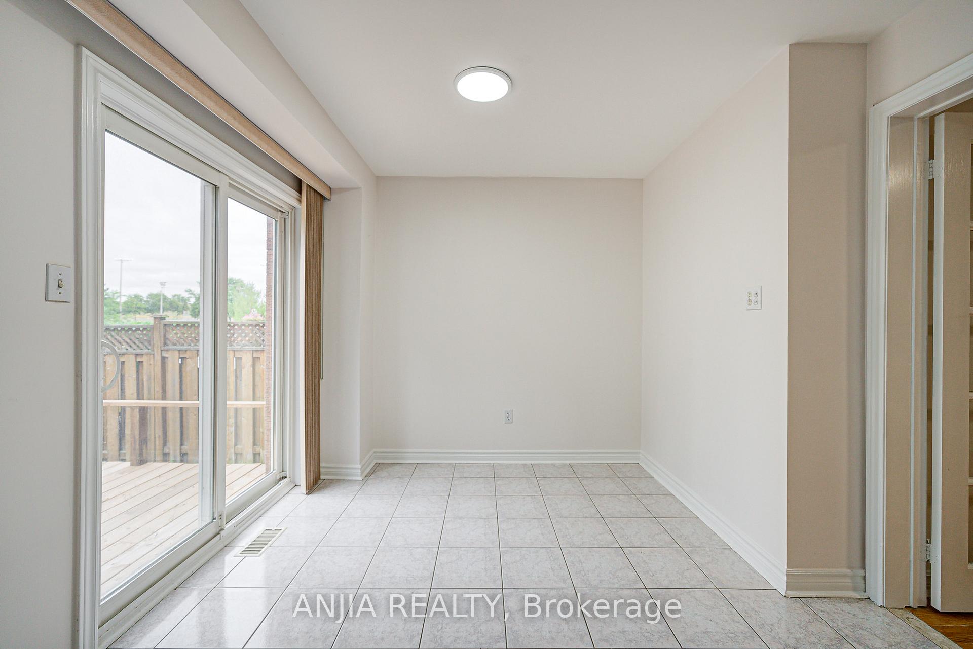 Photo 17 of 203 Milliken Meadows Drive, Markham, Milliken Mills West — HOMEH