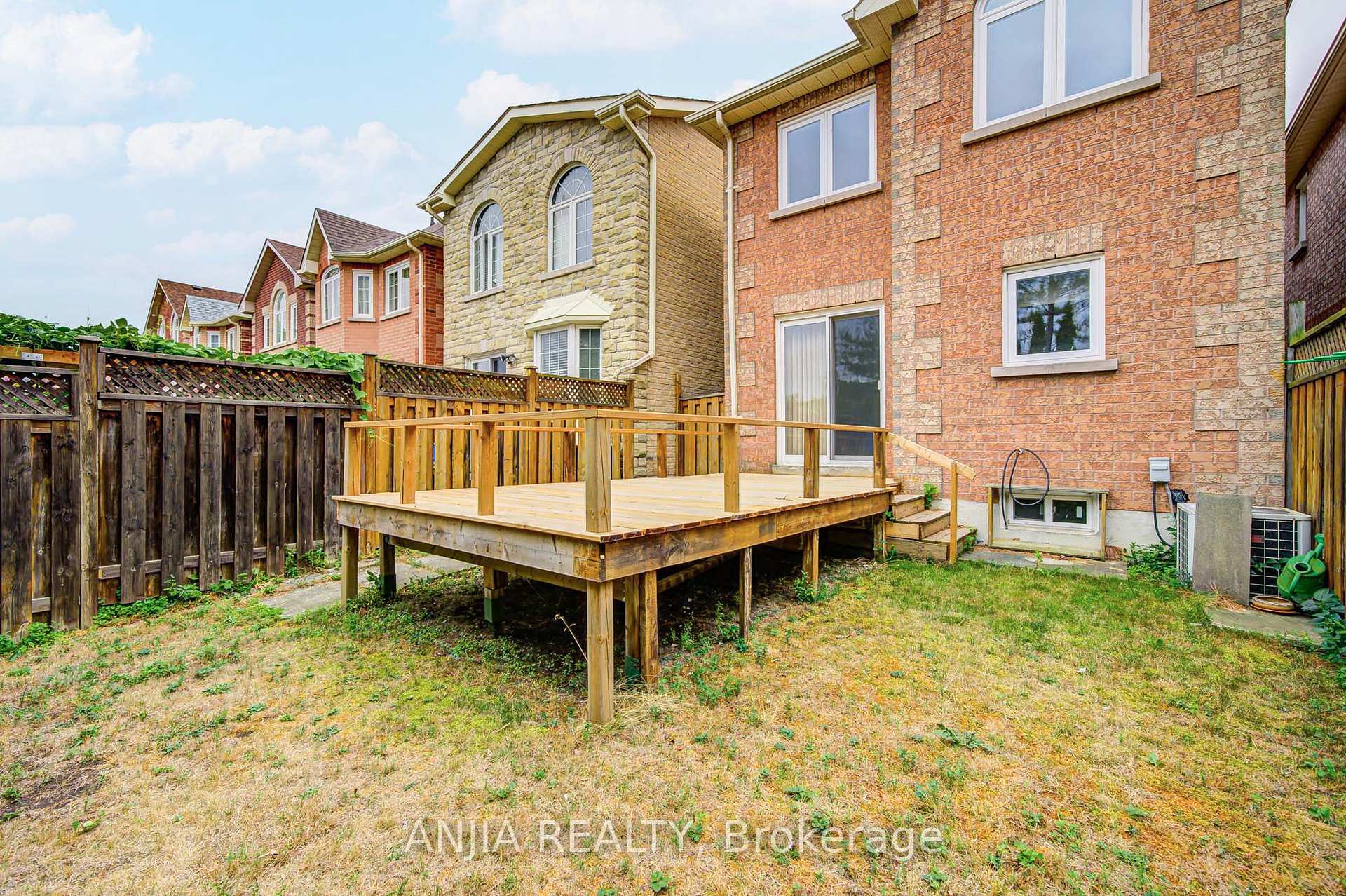 Photo 19 of 203 Milliken Meadows Drive, Markham, Milliken Mills West — HOMEH