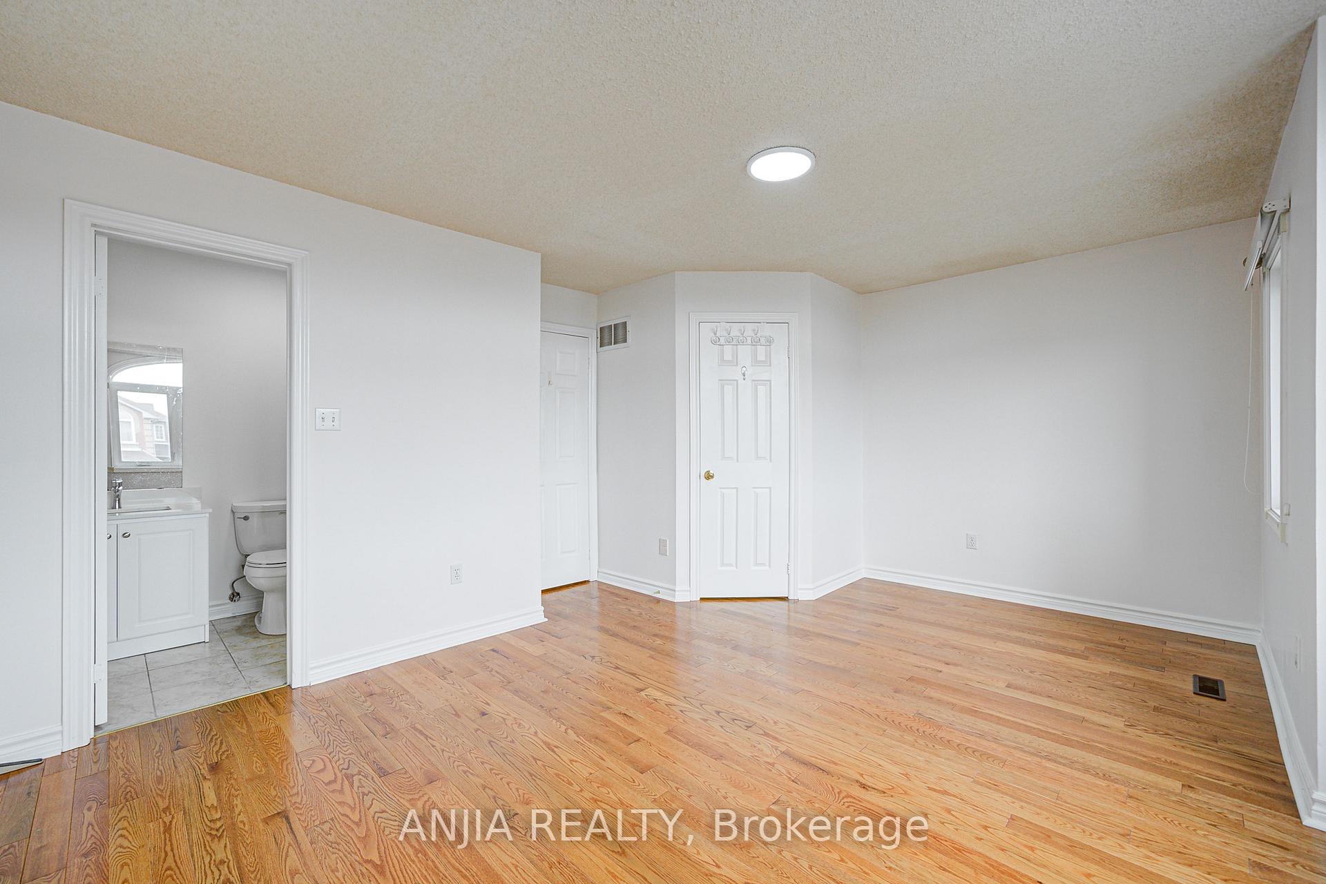 Photo 28 of 203 Milliken Meadows Drive, Markham, Milliken Mills West — HOMEH