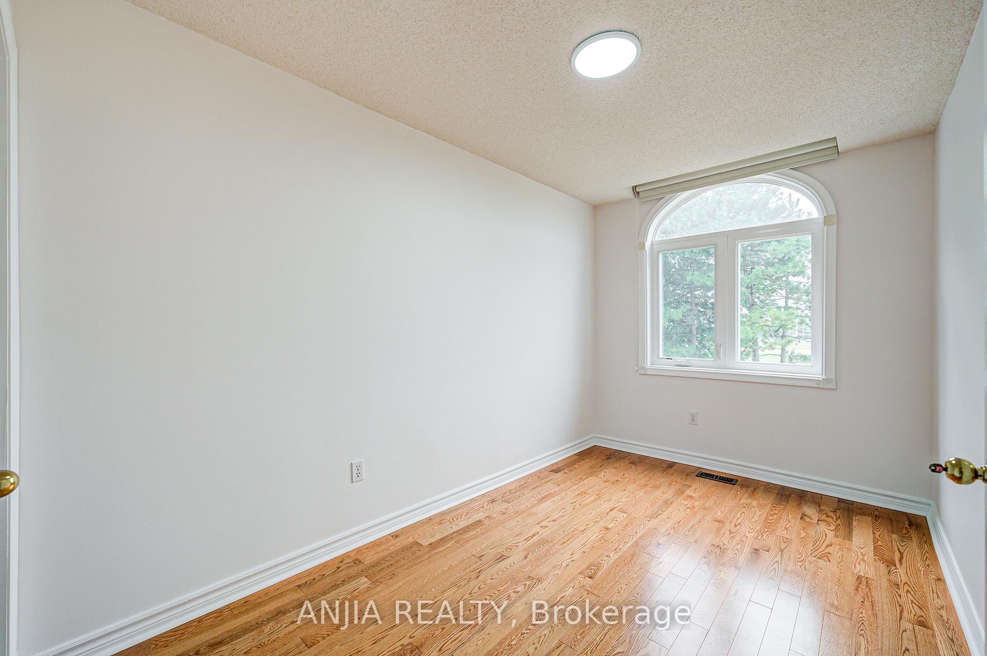 Photo 29 of 203 Milliken Meadows Drive, Markham, Milliken Mills West — HOMEH