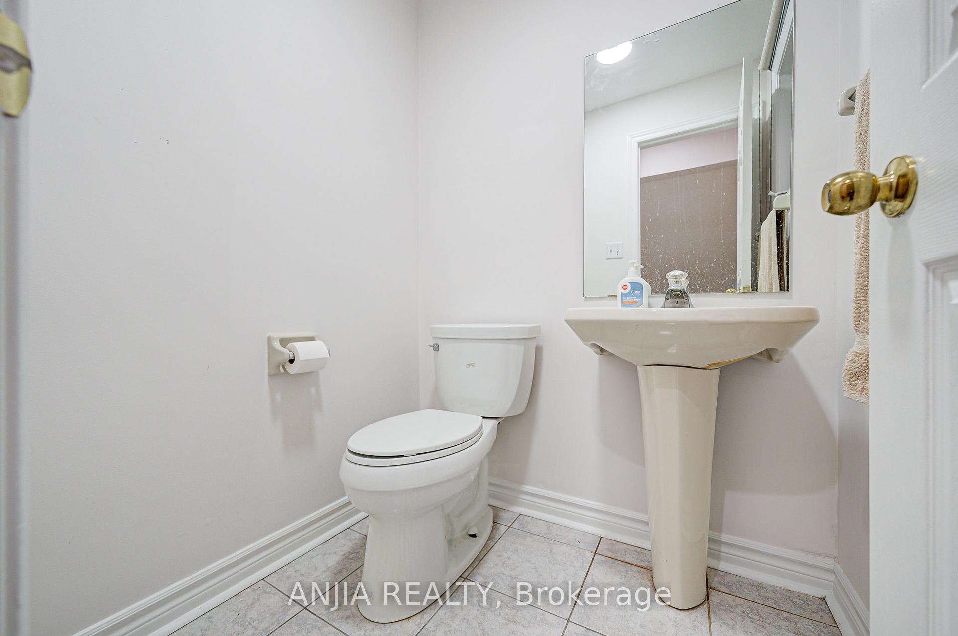 Photo 36 of 203 Milliken Meadows Drive, Markham, Milliken Mills West — HOMEH