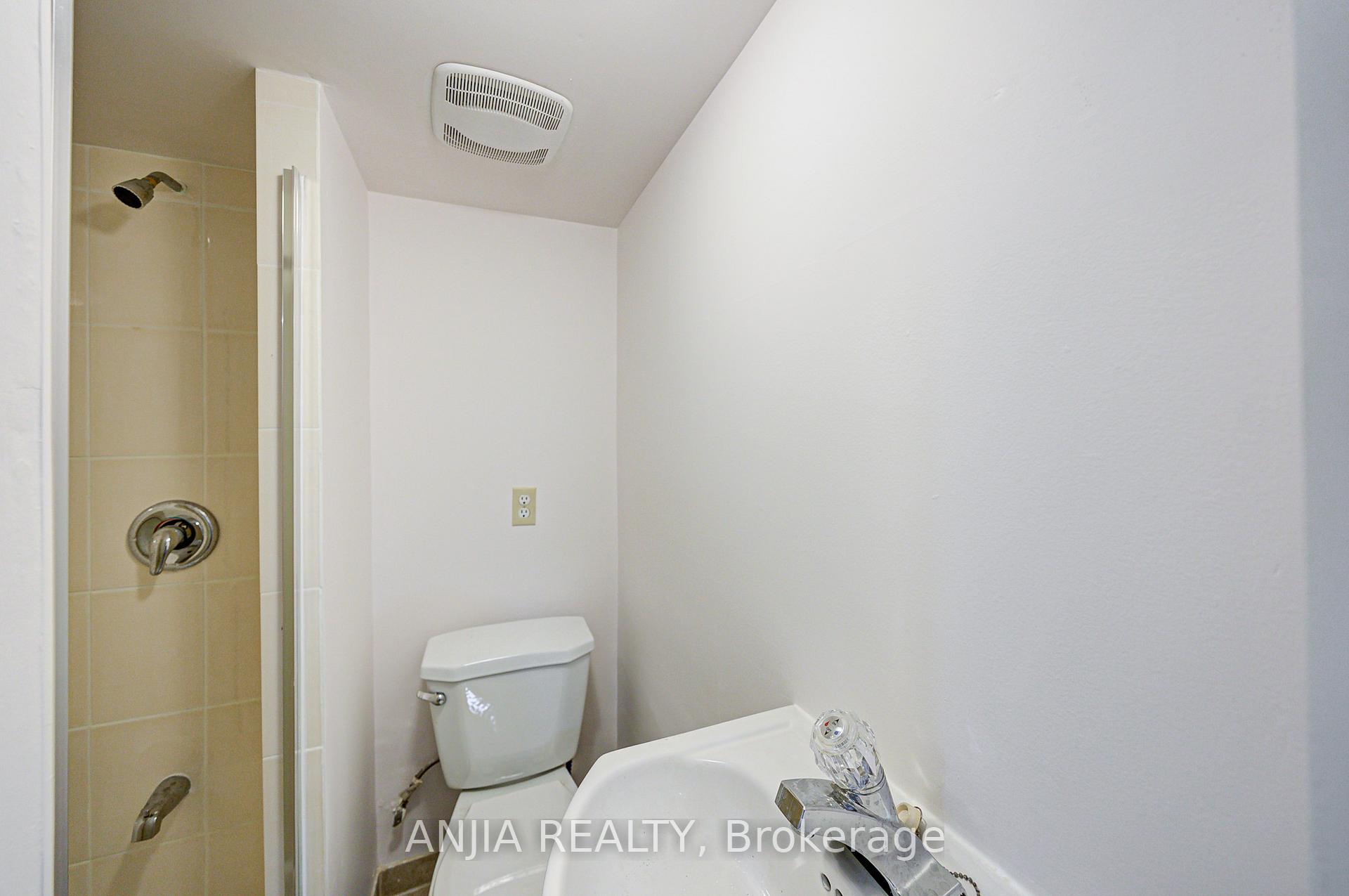 Photo 44 of 203 Milliken Meadows Drive, Markham, Milliken Mills West — HOMEH