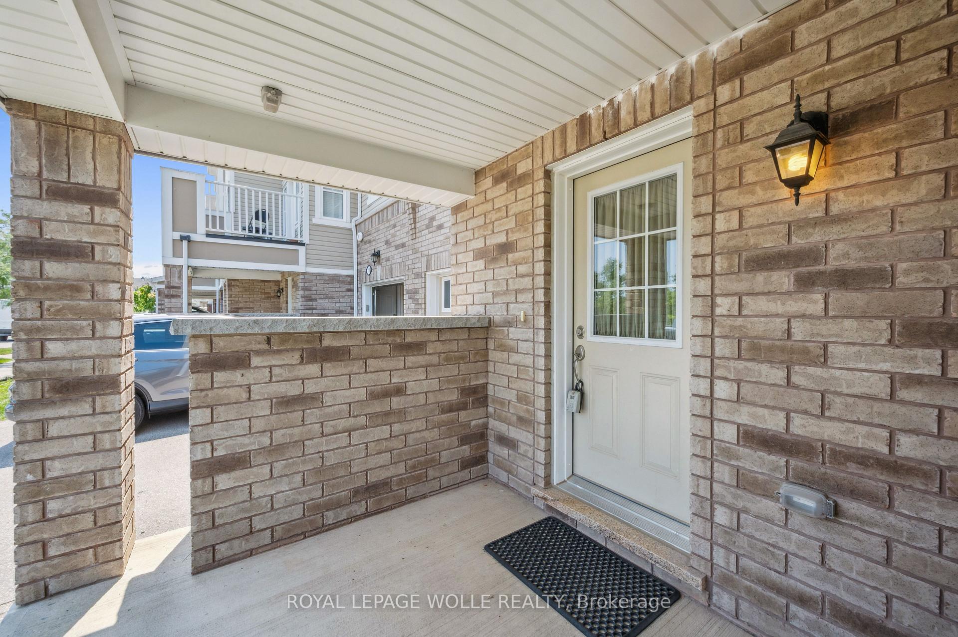 Photo 3 of 113 Glenvista Drive, Kitchener, Rosenburg — HOMEH