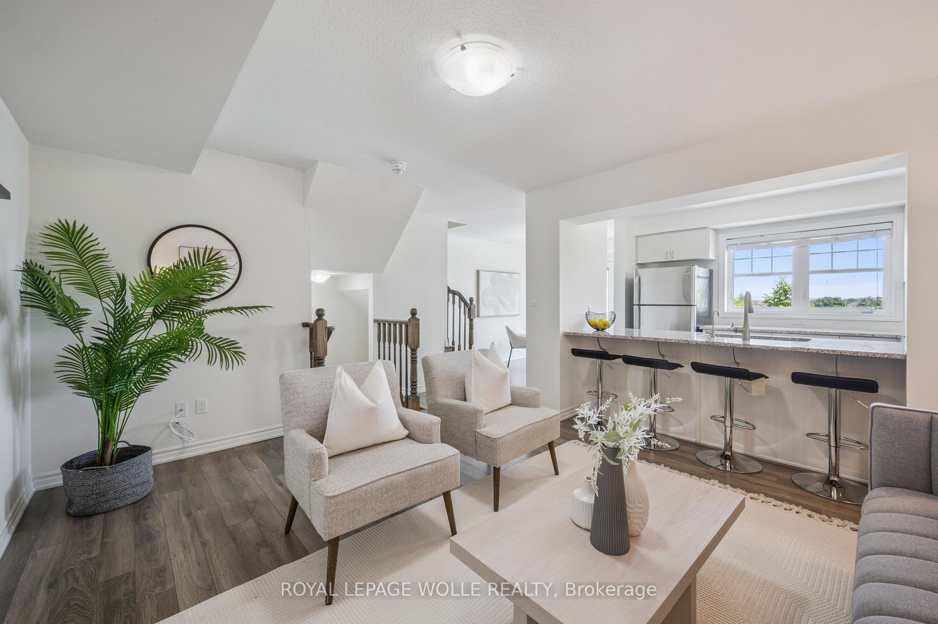 Photo 5 of 113 Glenvista Drive, Kitchener, Rosenburg — HOMEH