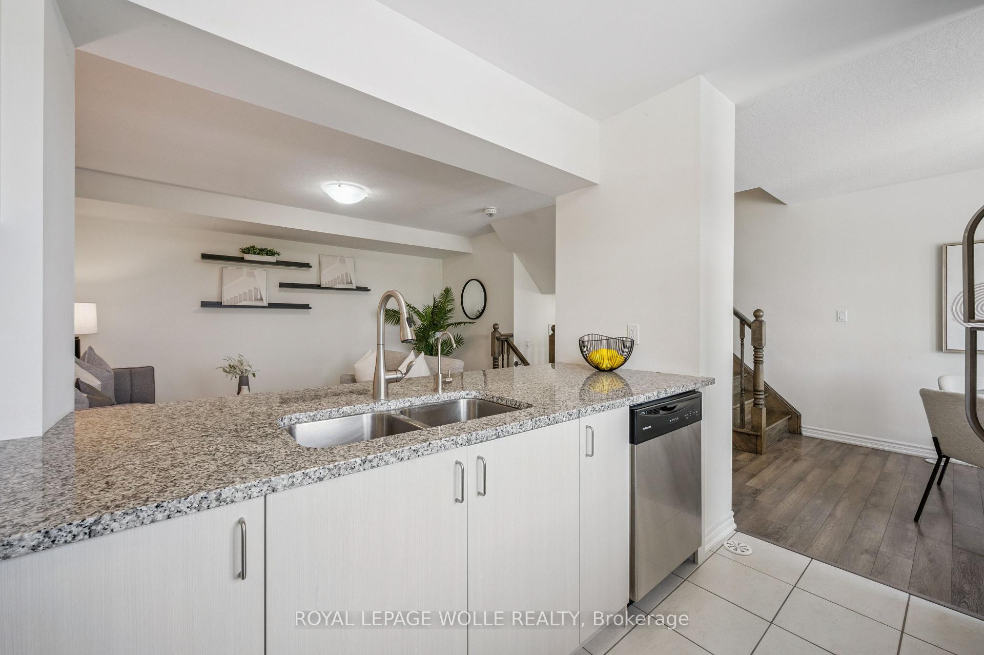 Photo 6 of 113 Glenvista Drive, Kitchener, Rosenburg — HOMEH