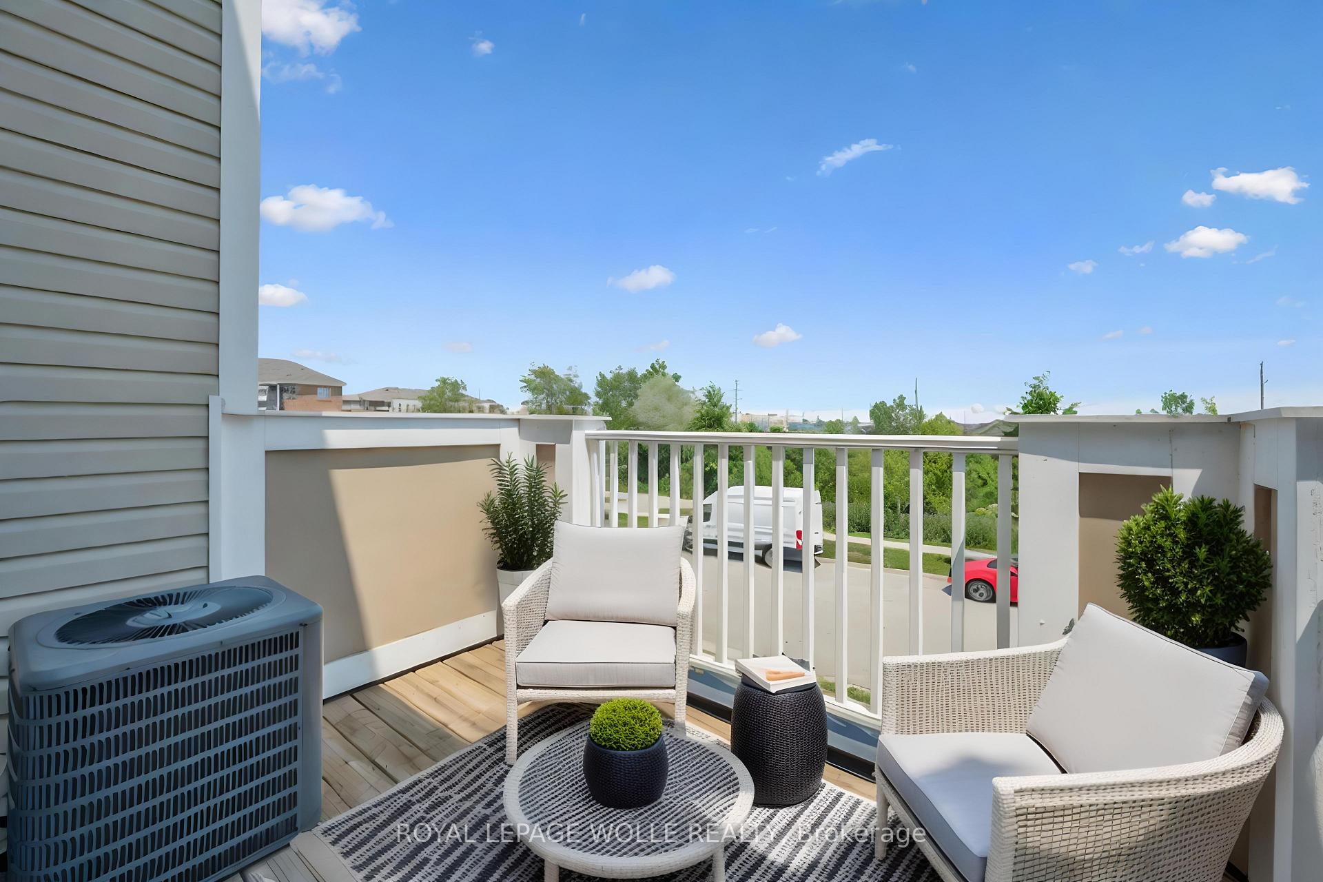 Photo 15 of 113 Glenvista Drive, Kitchener, Rosenburg — HOMEH