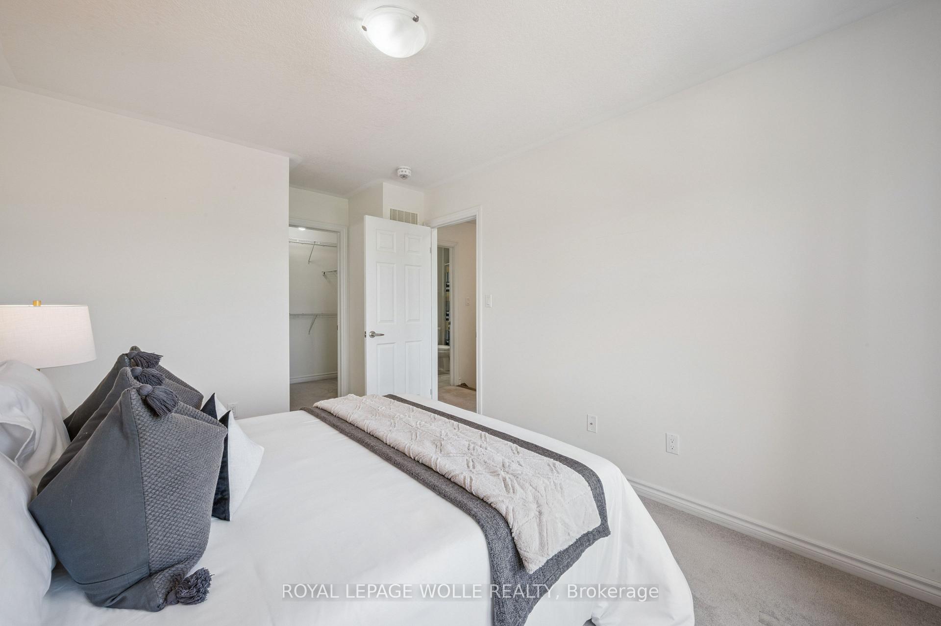 Photo 19 of 113 Glenvista Drive, Kitchener, Rosenburg — HOMEH