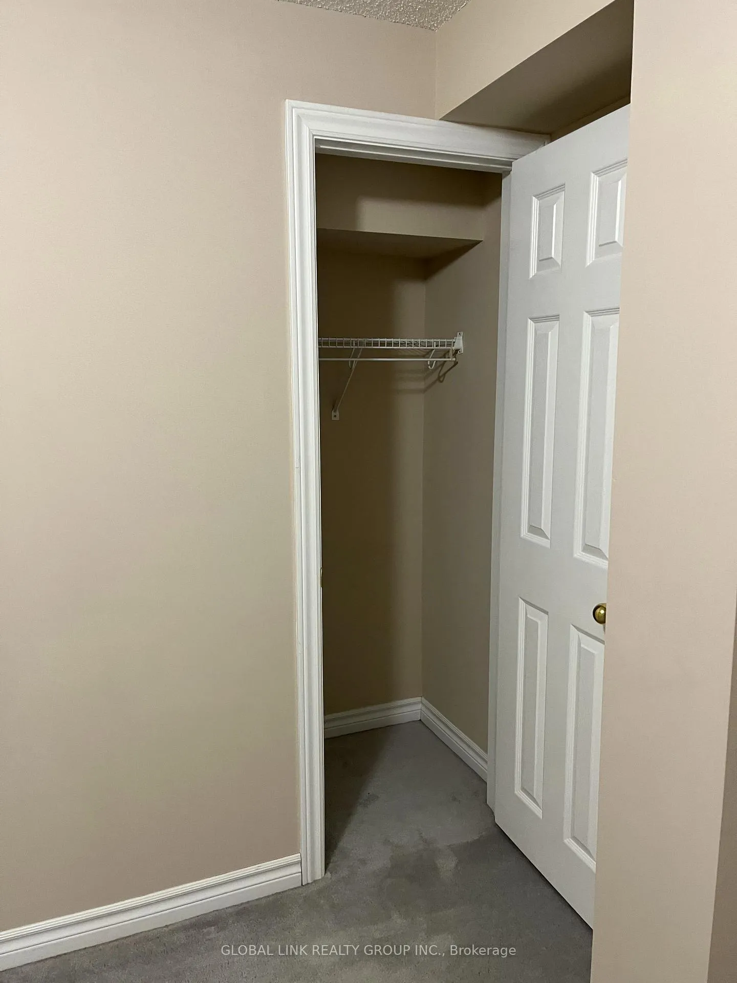 Photo 4 of Unit basement, 166 Valentina Drive, Markham, Village Green-South Unionville — HOMEH