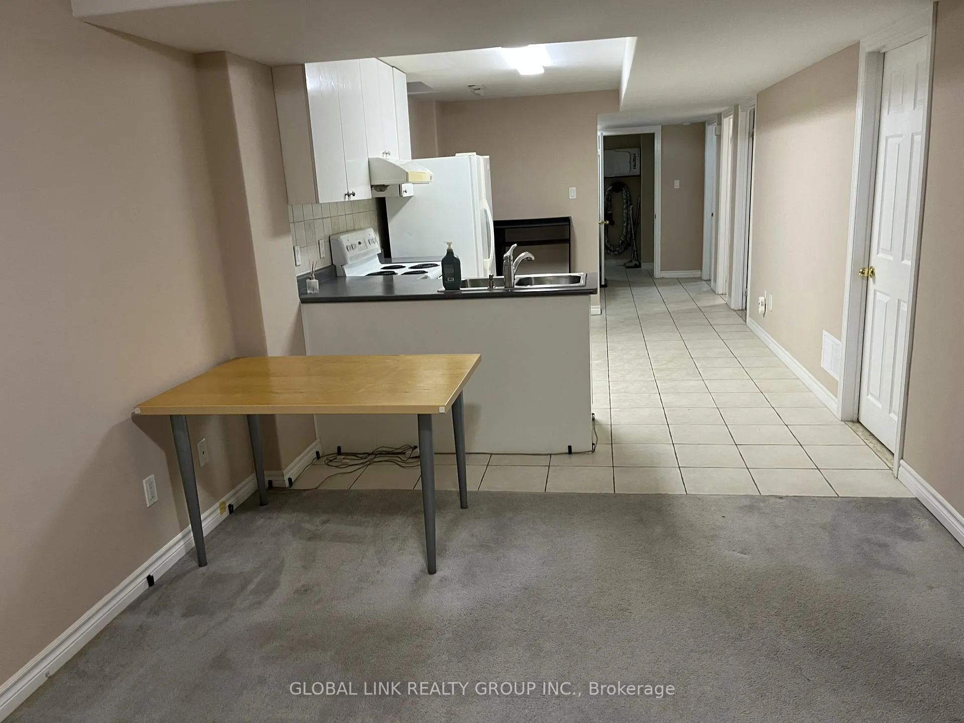 Photo 8 of Unit basement, 166 Valentina Drive, Markham, Village Green-South Unionville — HOMEH