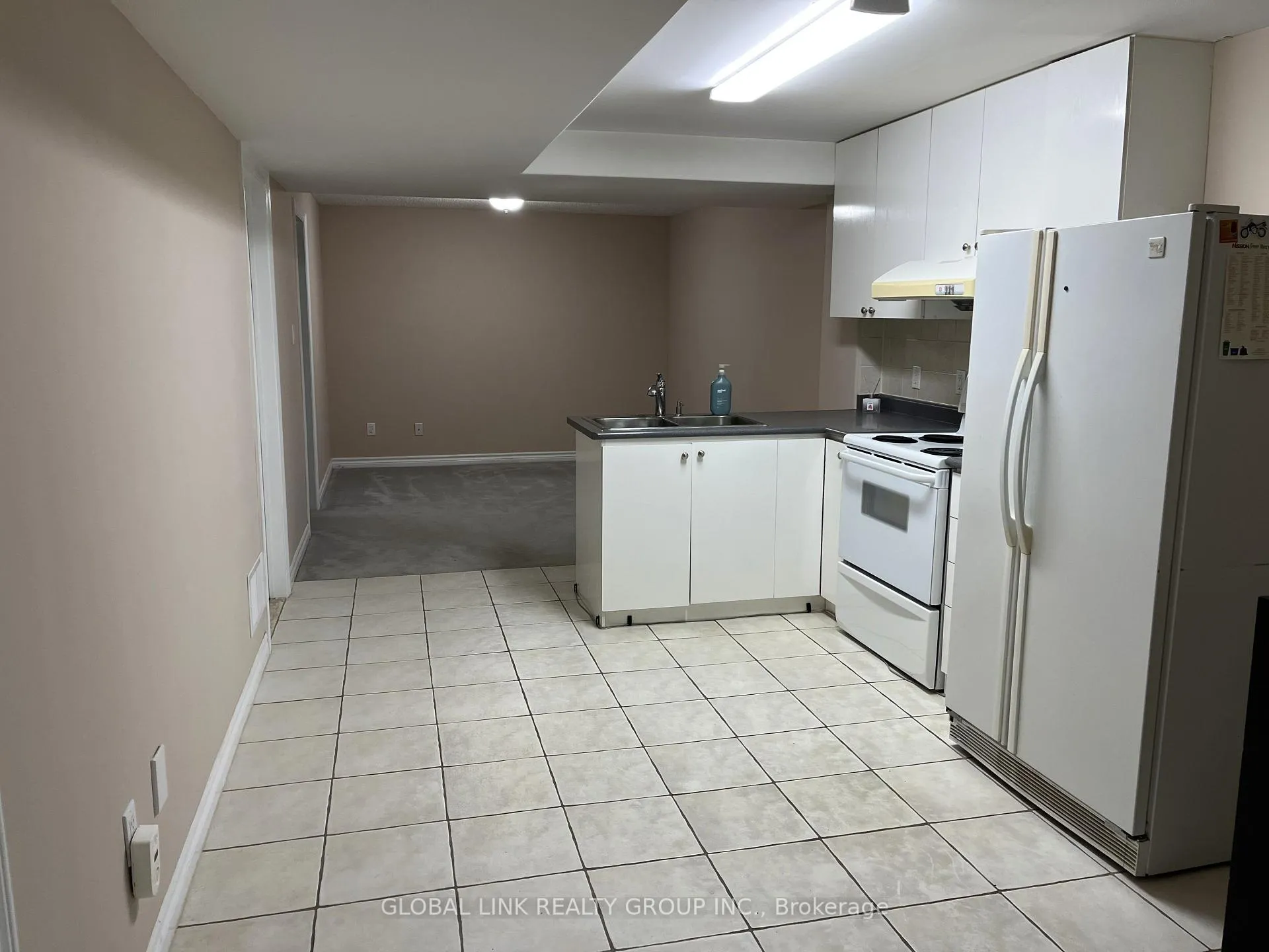 Photo 10 of Unit basement, 166 Valentina Drive, Markham, Village Green-South Unionville — HOMEH