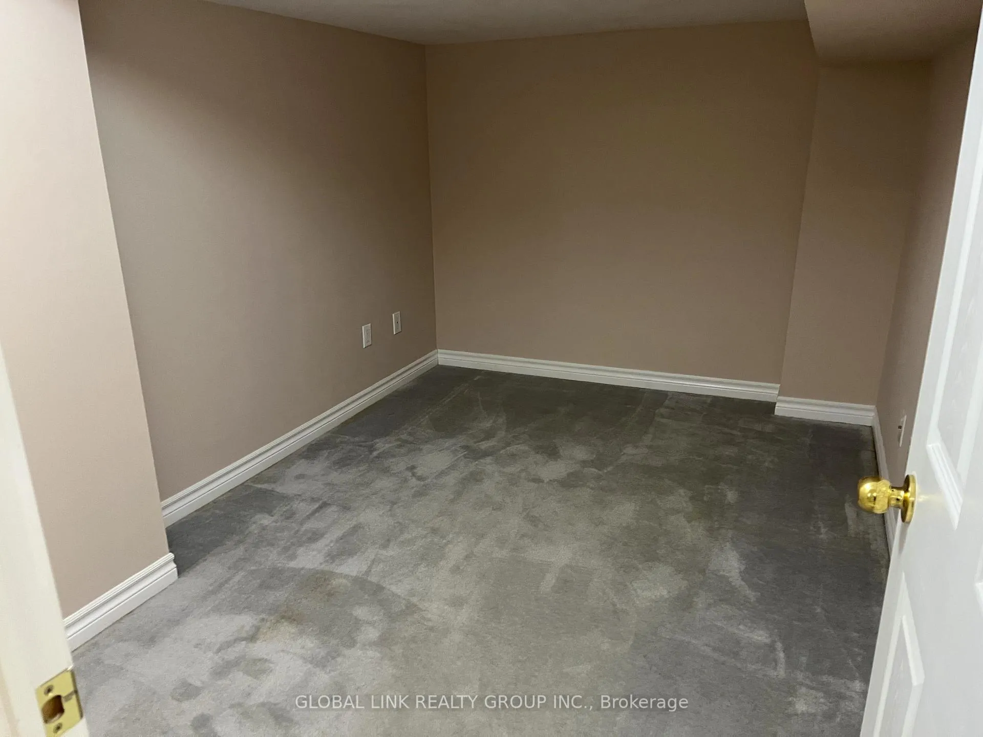 Photo 11 of Unit basement, 166 Valentina Drive, Markham, Village Green-South Unionville — HOMEH