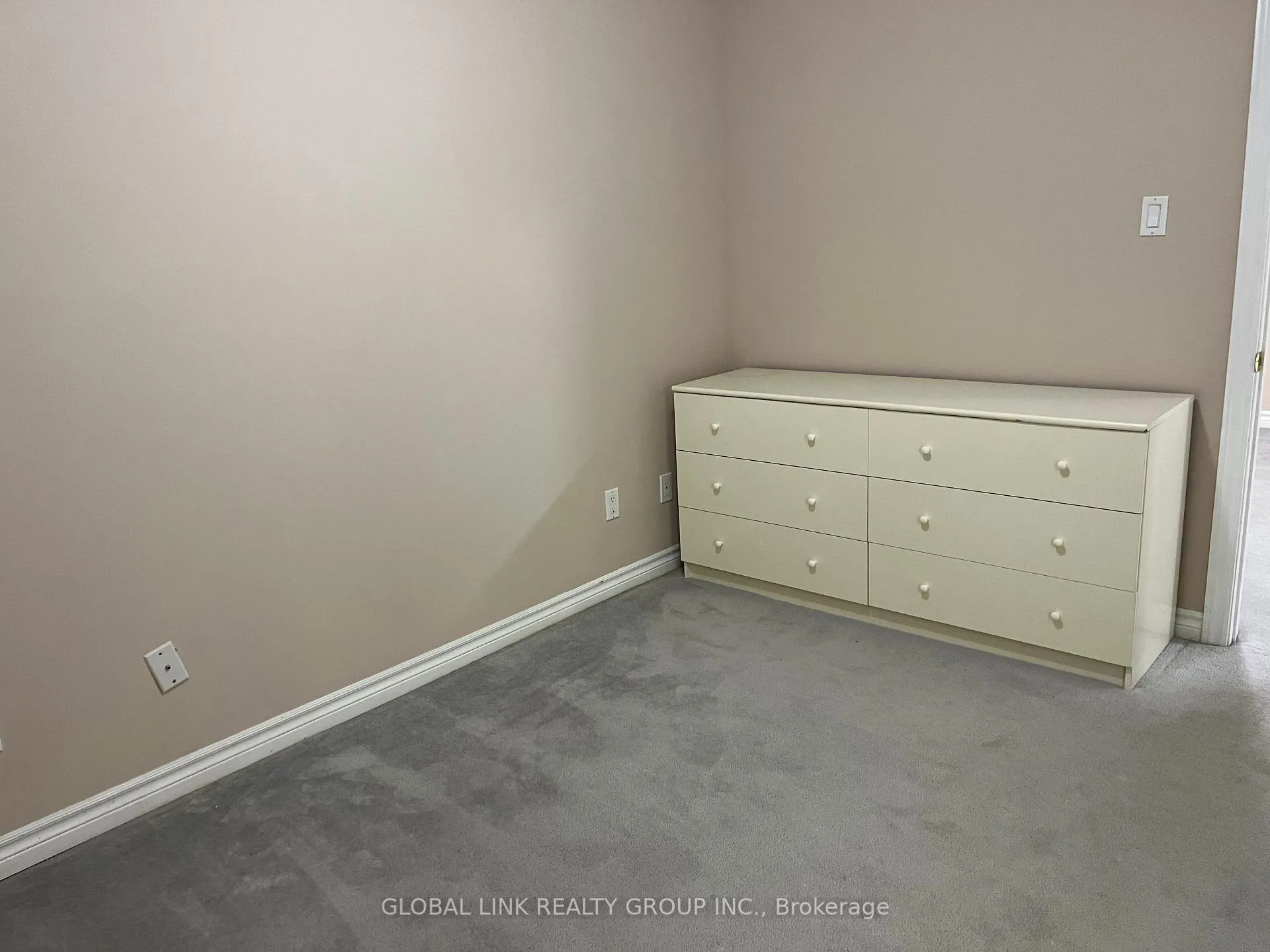 Photo 14 of Unit basement, 166 Valentina Drive, Markham, Village Green-South Unionville — HOMEH