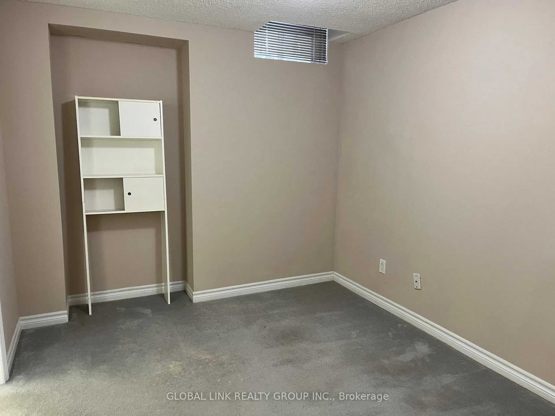 Photo 15 of Unit basement, 166 Valentina Drive, Markham, Village Green-South Unionville — HOMEH