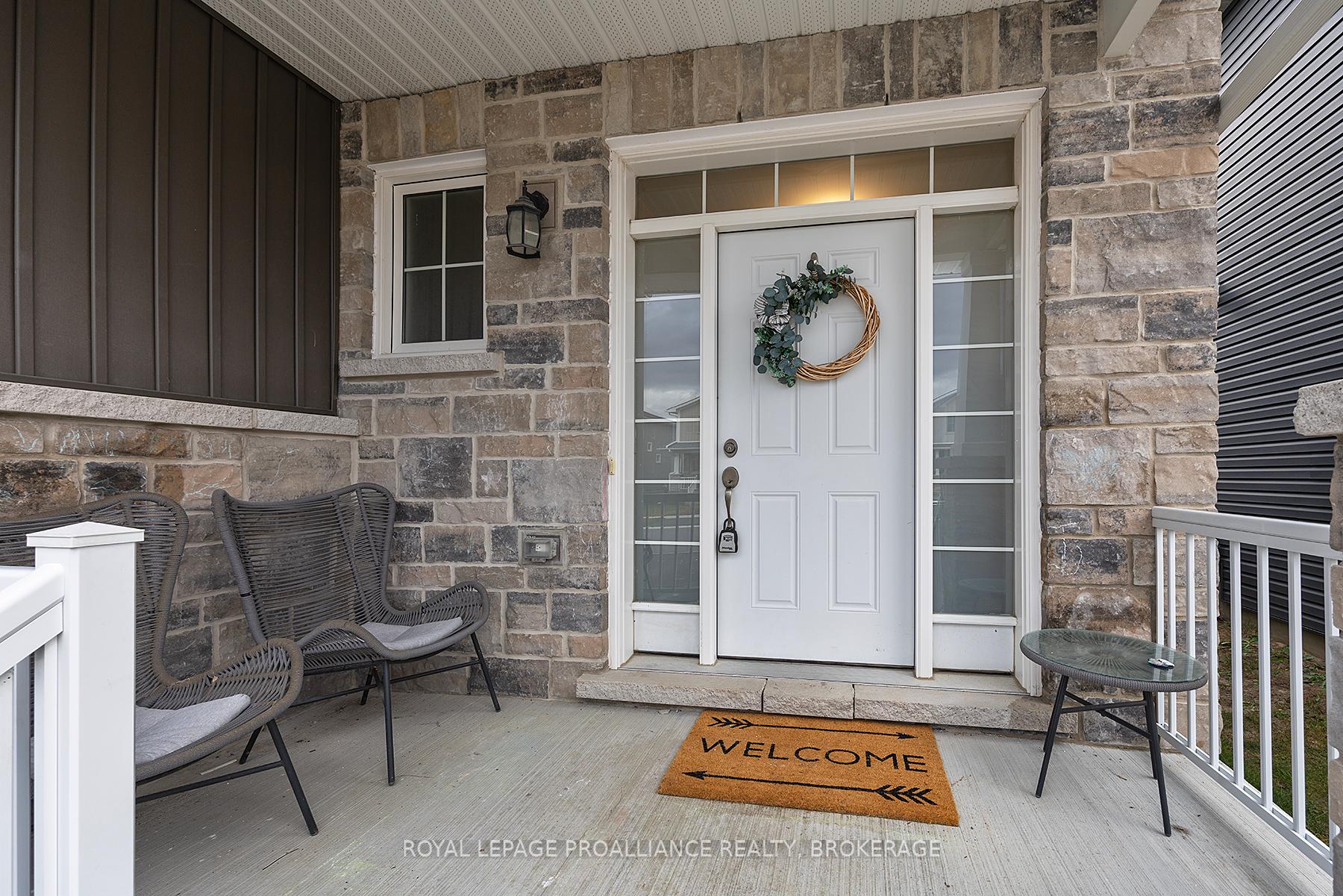 Photo 3 of 119 Hazlett Street, Loyalist, Amherstview — HOMEH
