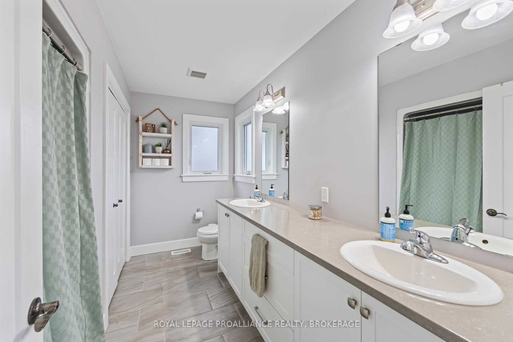 Photo 24 of 119 Hazlett Street, Loyalist, Amherstview — HOMEH