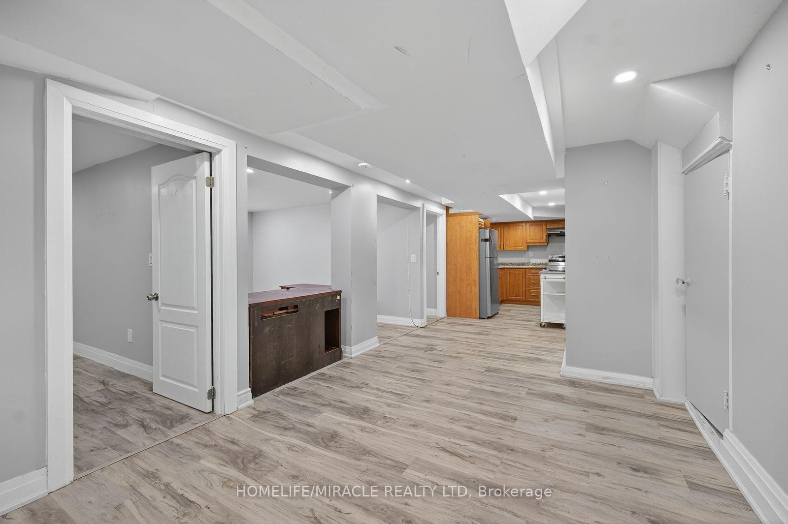 Photo 5 of 764 Upper Ottawa Street, Hamilton, Hampton Heights — HOMEH