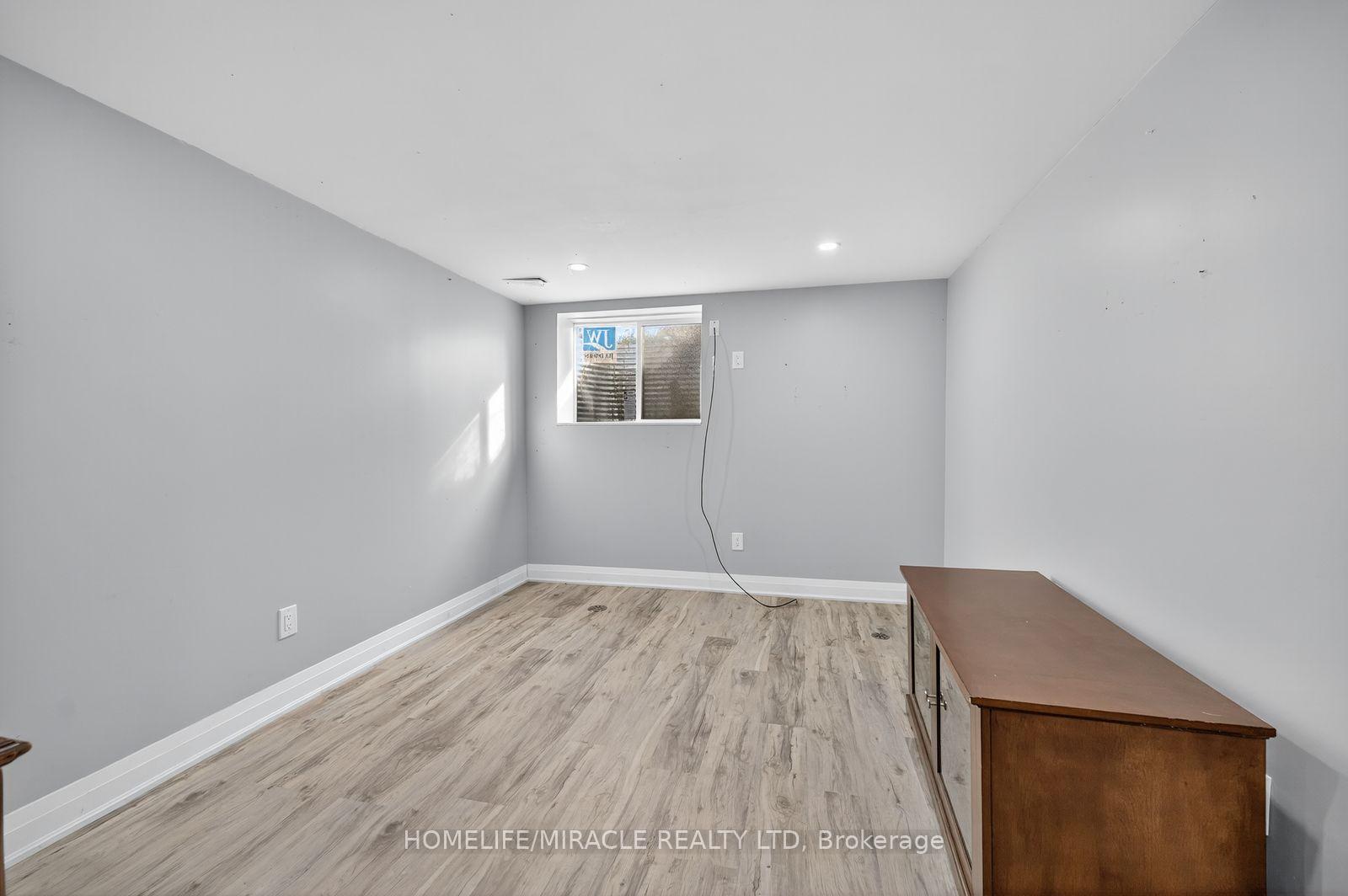 Photo 10 of 764 Upper Ottawa Street, Hamilton, Hampton Heights — HOMEH