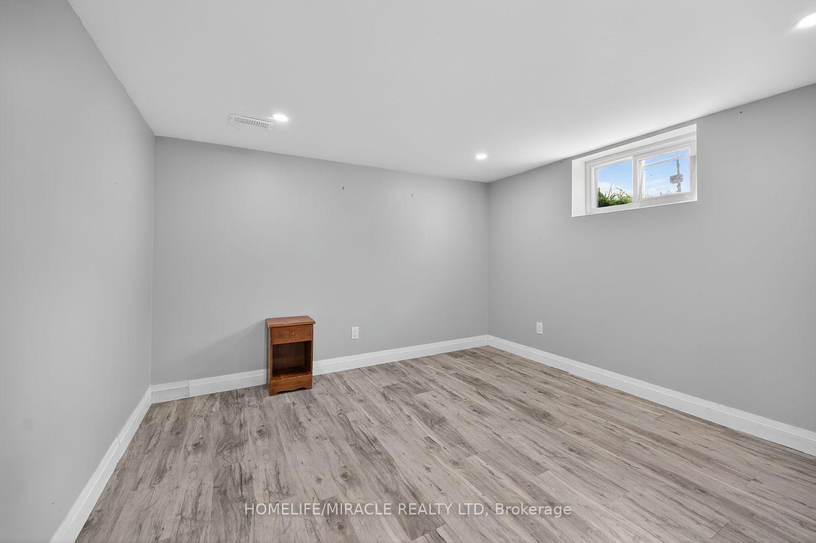 Photo 14 of 764 Upper Ottawa Street, Hamilton, Hampton Heights — HOMEH