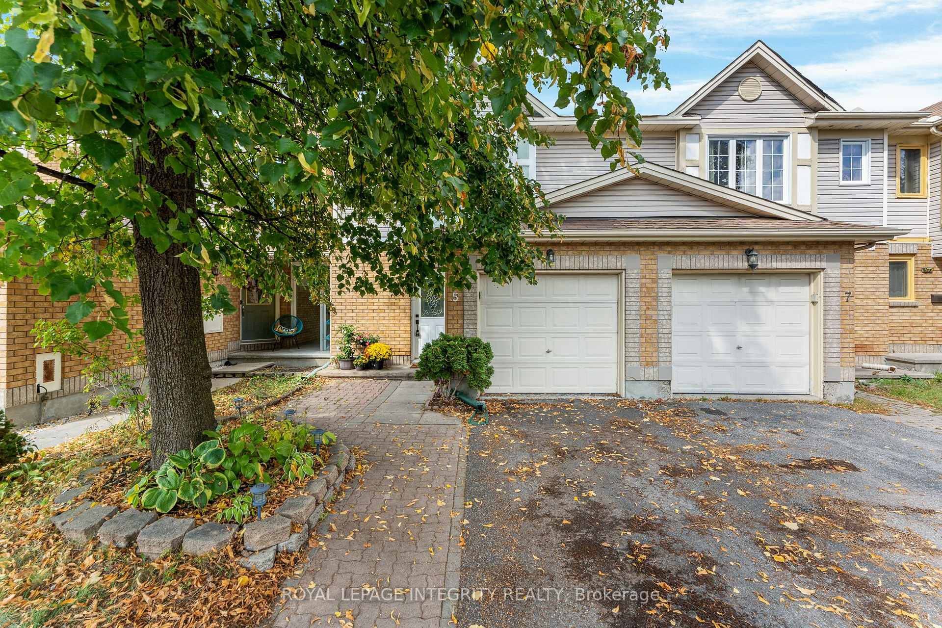 Photo 1 of 5 Banchory Crescent, Ottawa, Kanata - Morgan's Grant/South March — HOMEH