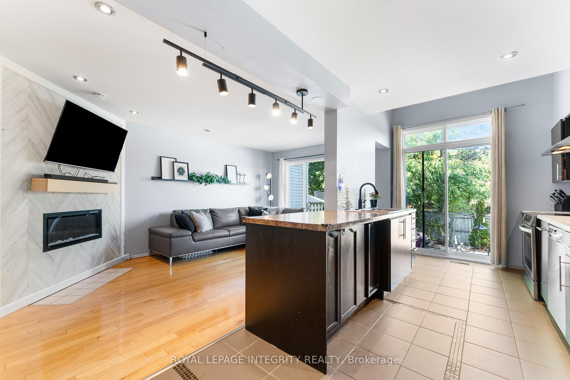Photo 13 of 5 Banchory Crescent, Ottawa, Kanata - Morgan's Grant/South March — HOMEH