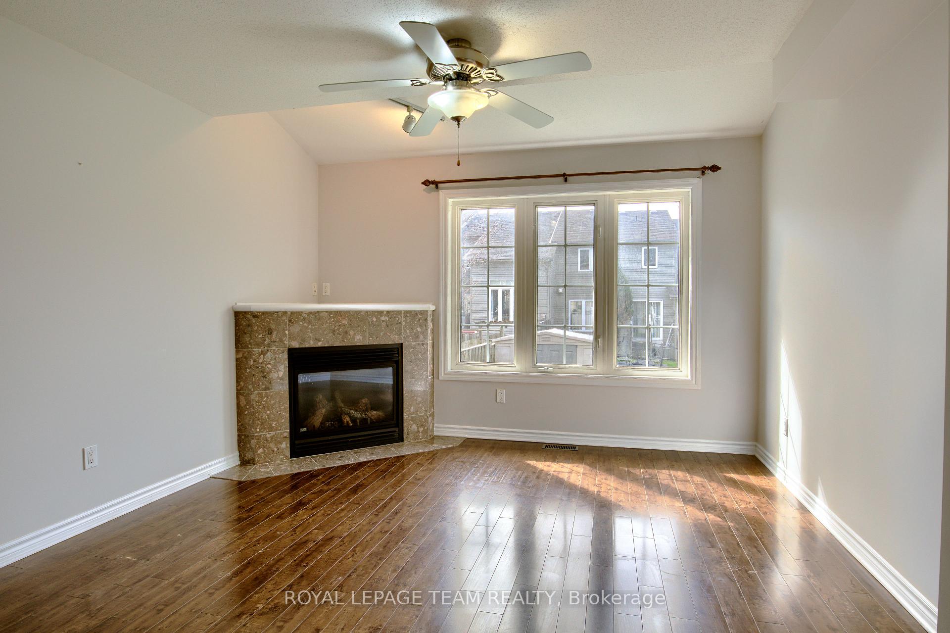 Photo 7 of 110 Saddlesmith Circle, Ottawa, Kanata - Emerald Meadows/Trailwest — HOMEH