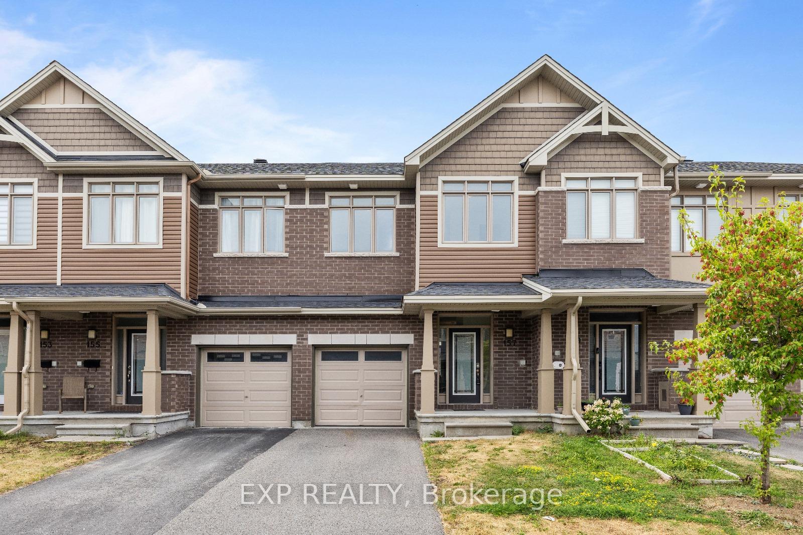 Front of 157 Overberg Way