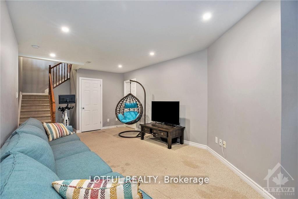 Photo 19 of 115 Woodmill Terrace, Ottawa, Kanata - Morgan's Grant/South March — HOMEH