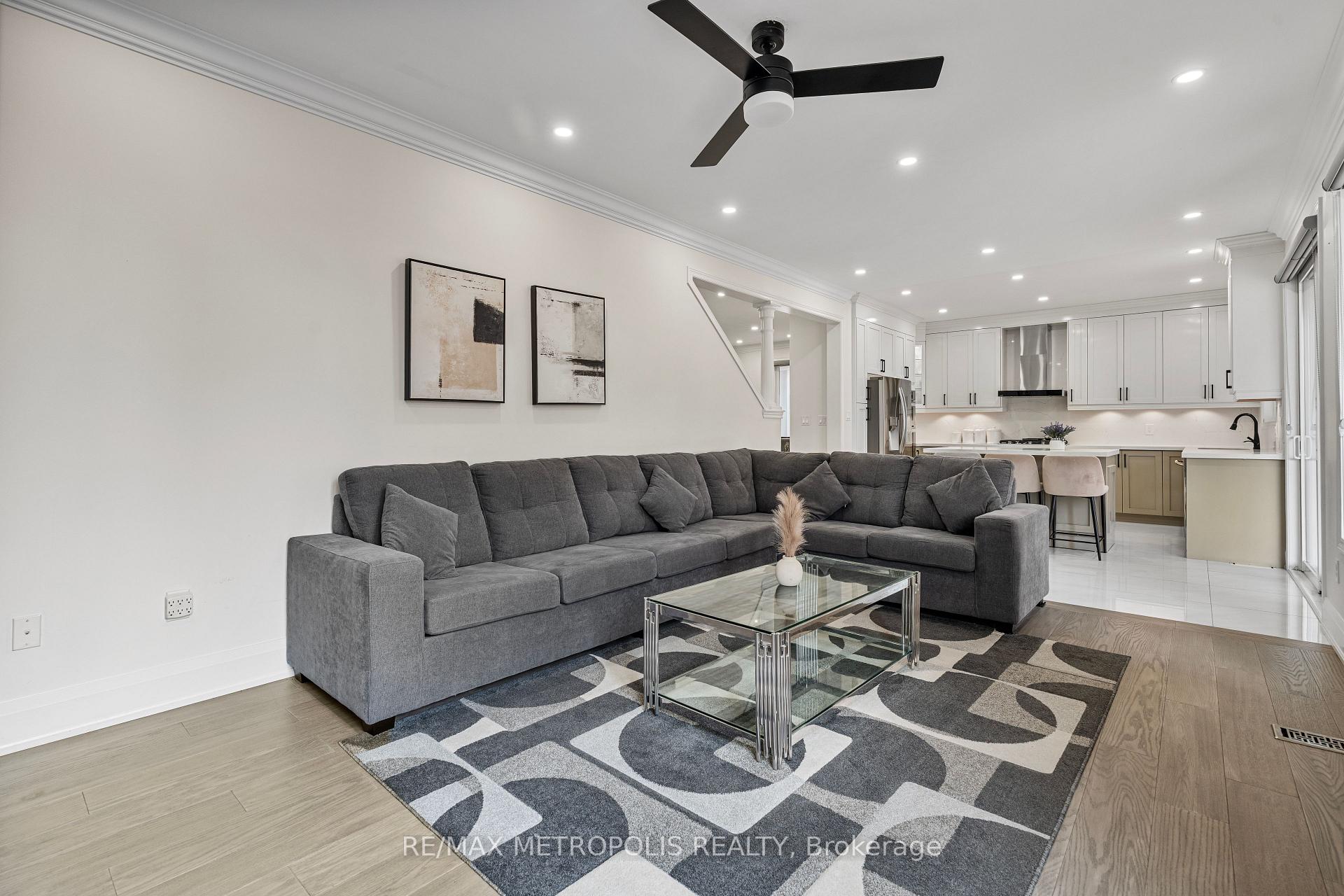 Photo 19 of 71 Forestbrook Drive, Markham, Box Grove — HOMEH