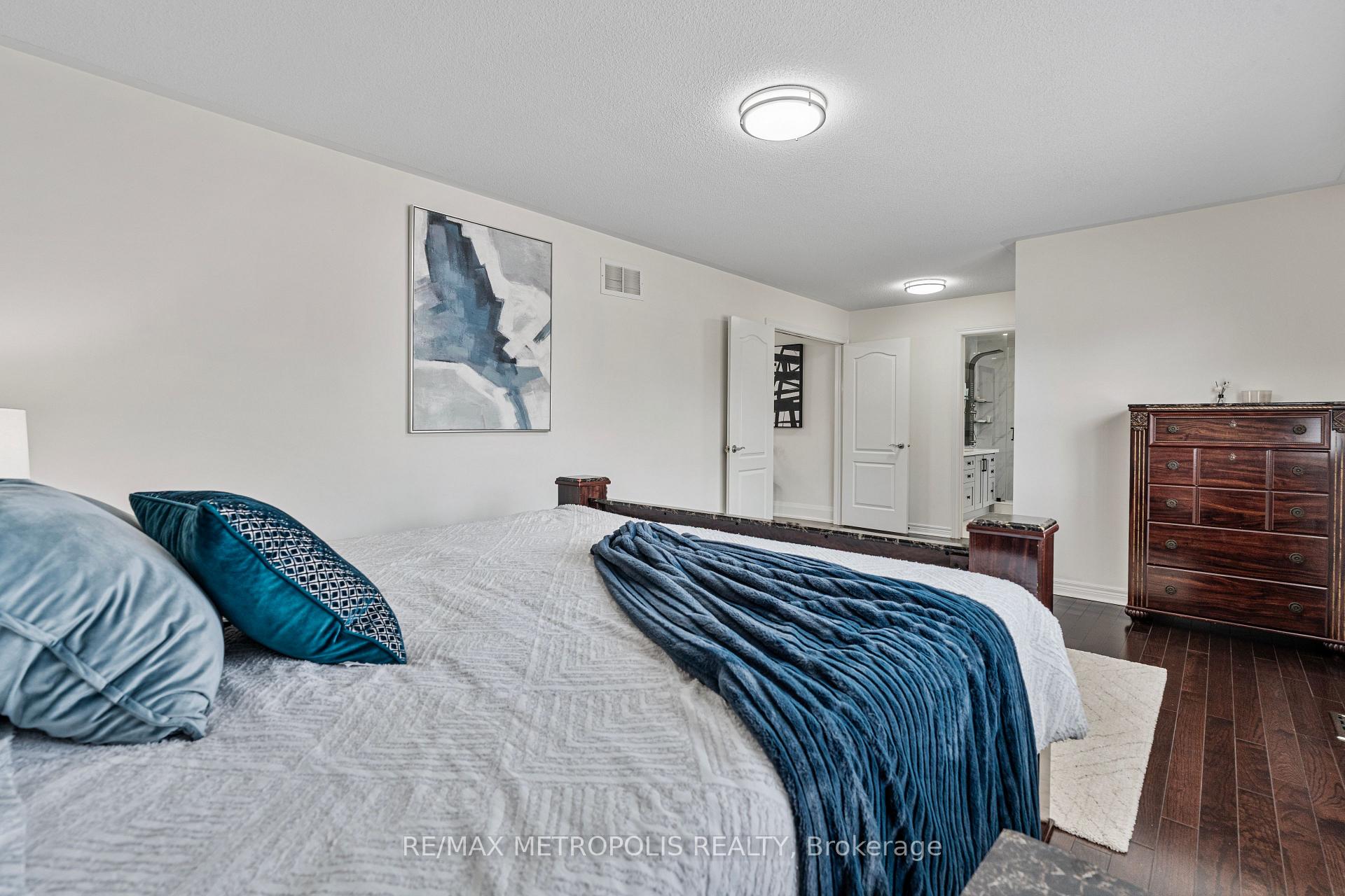 Photo 24 of 71 Forestbrook Drive, Markham, Box Grove — HOMEH