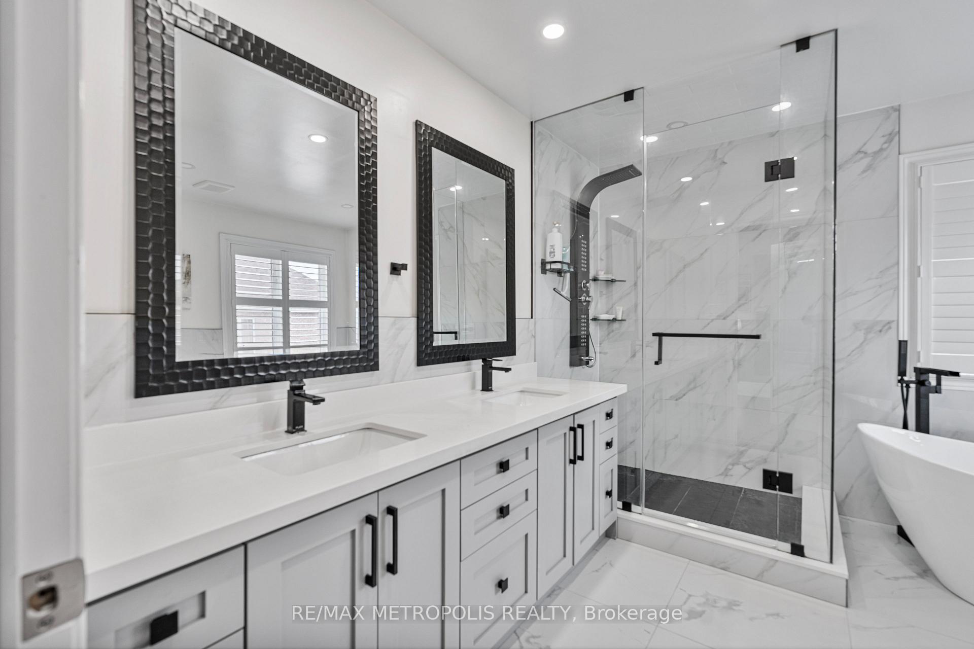 Photo 25 of 71 Forestbrook Drive, Markham, Box Grove — HOMEH