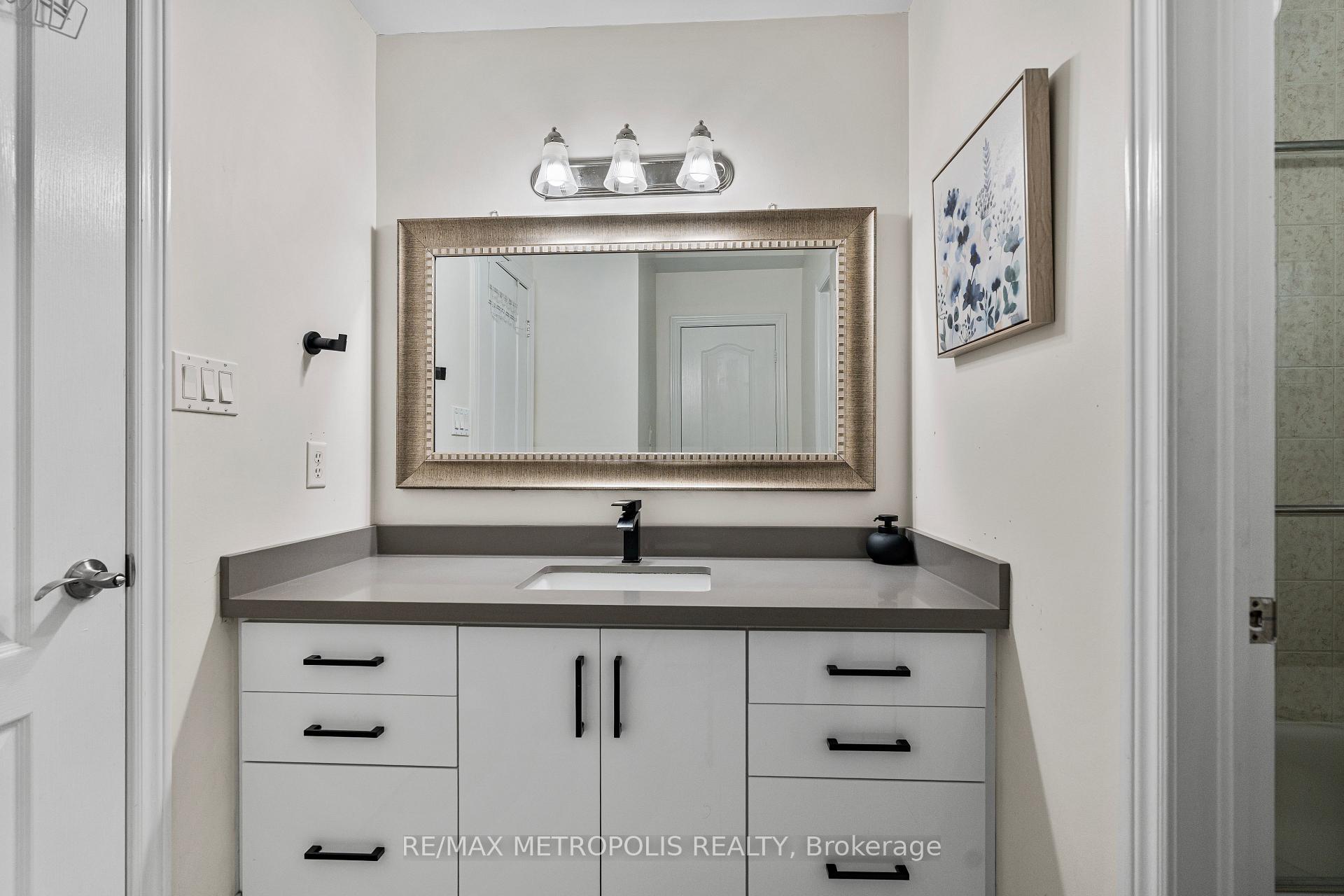 Photo 31 of 71 Forestbrook Drive, Markham, Box Grove — HOMEH