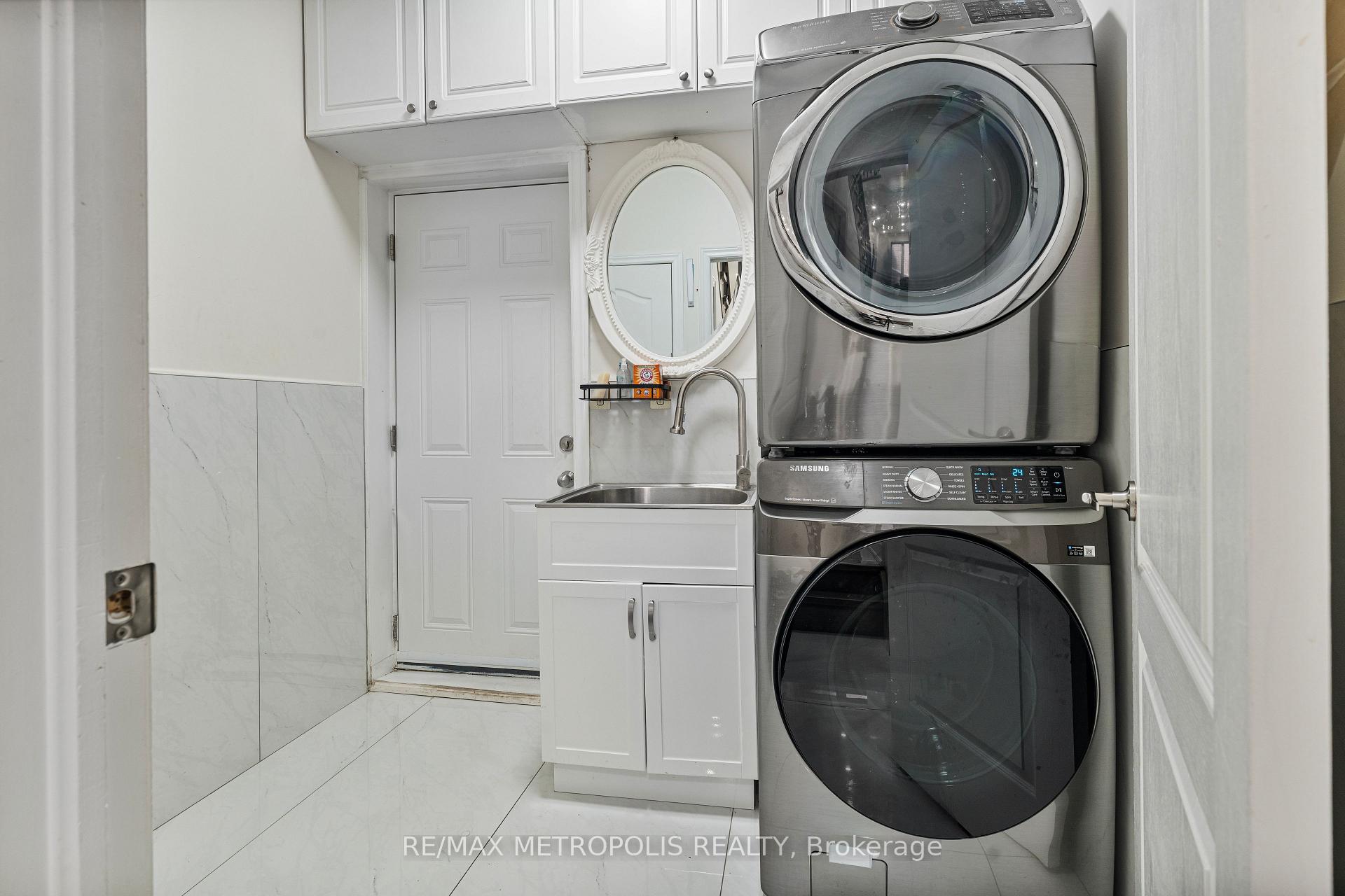 Photo 37 of 71 Forestbrook Drive, Markham, Box Grove — HOMEH