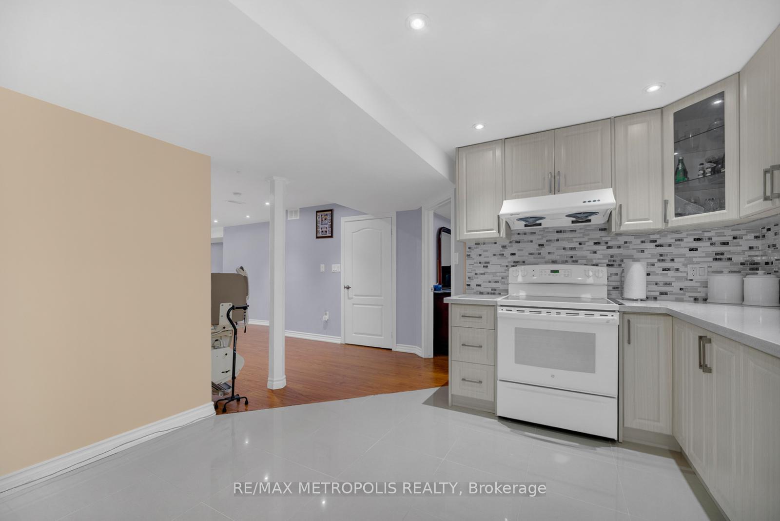 Photo 43 of 71 Forestbrook Drive, Markham, Box Grove — HOMEH