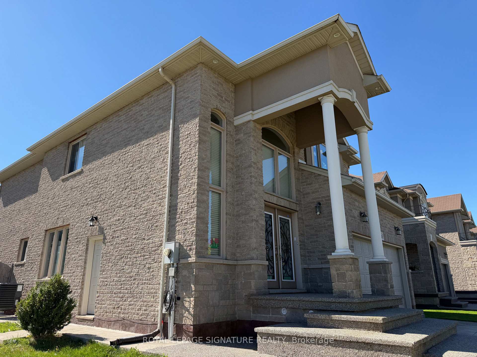 Photo 3 of Unit Bsmt, 61 Eagleglen Way, Hamilton, Carpenter — HOMEH