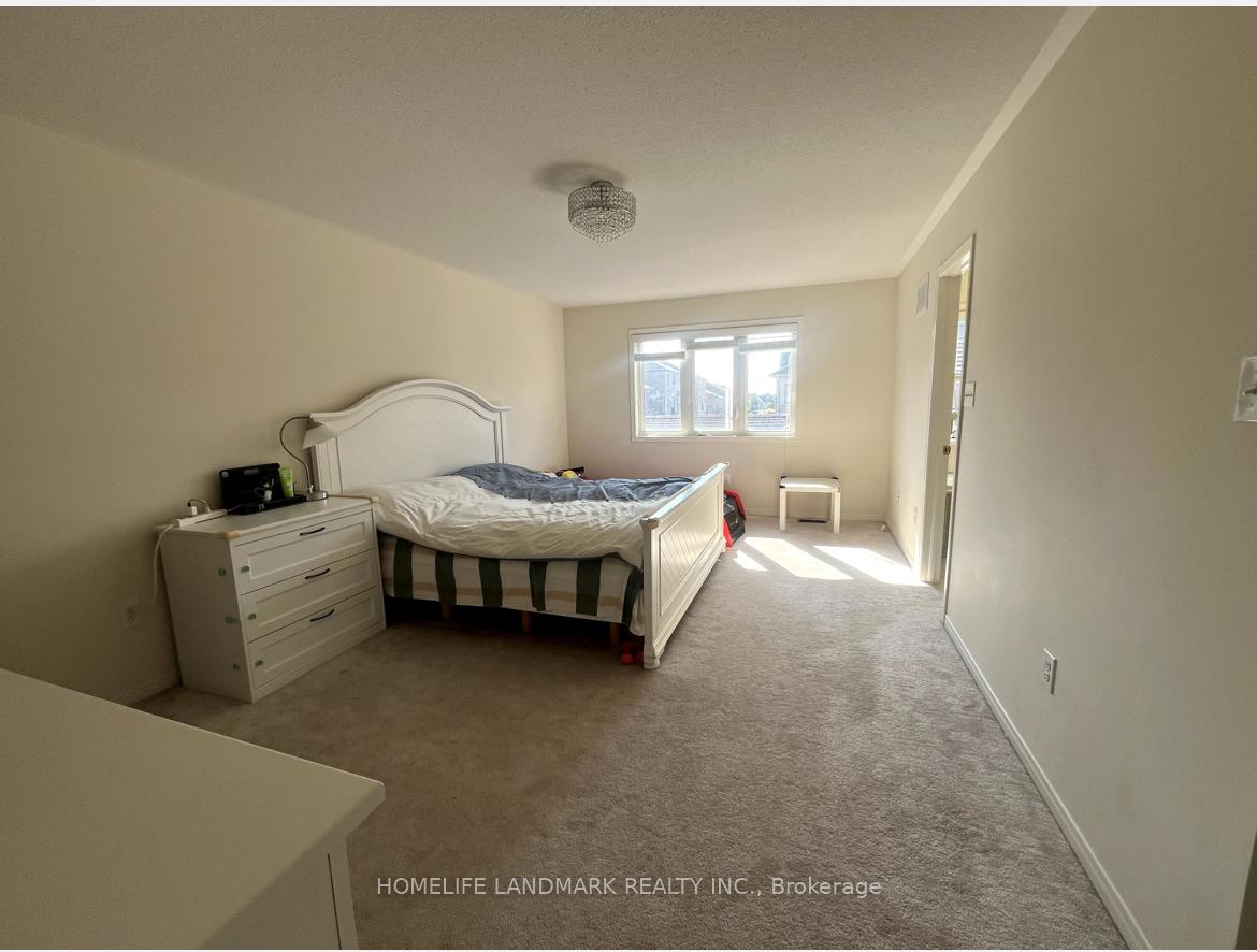 Photo 6 of 1083 Bur Oak Avenue, Markham, Wismer — HOMEH