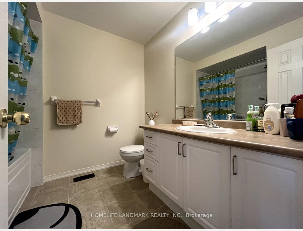 Photo 10 of 1083 Bur Oak Avenue, Markham, Wismer — HOMEH