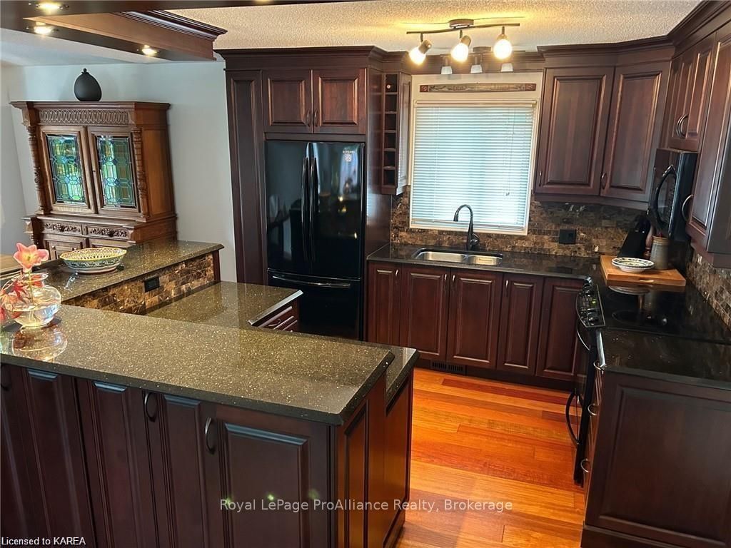 Photo 15 of 1 Bayshore Drive, Loyalist, Bath — HOMEH